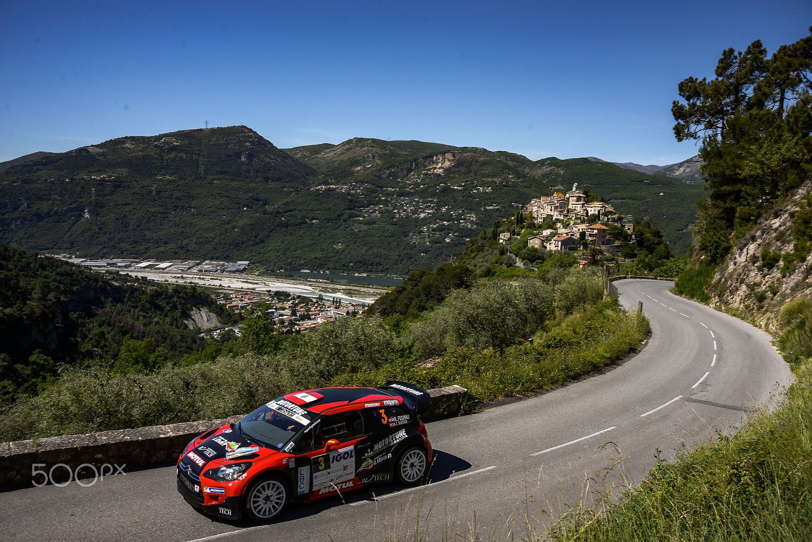 AF Zoom-Nikkor 28-105mm f/3.5-4.5D IF sample photo. Rallye antibes photography