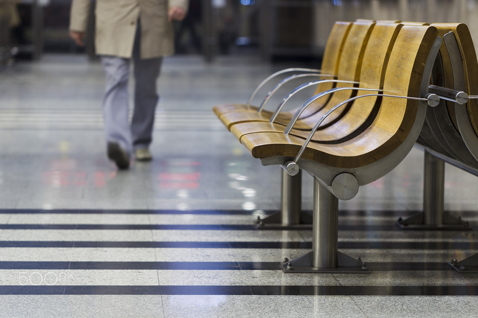 Canon EOS-1D Mark IV sample photo. Benches in the lobby, underground photography
