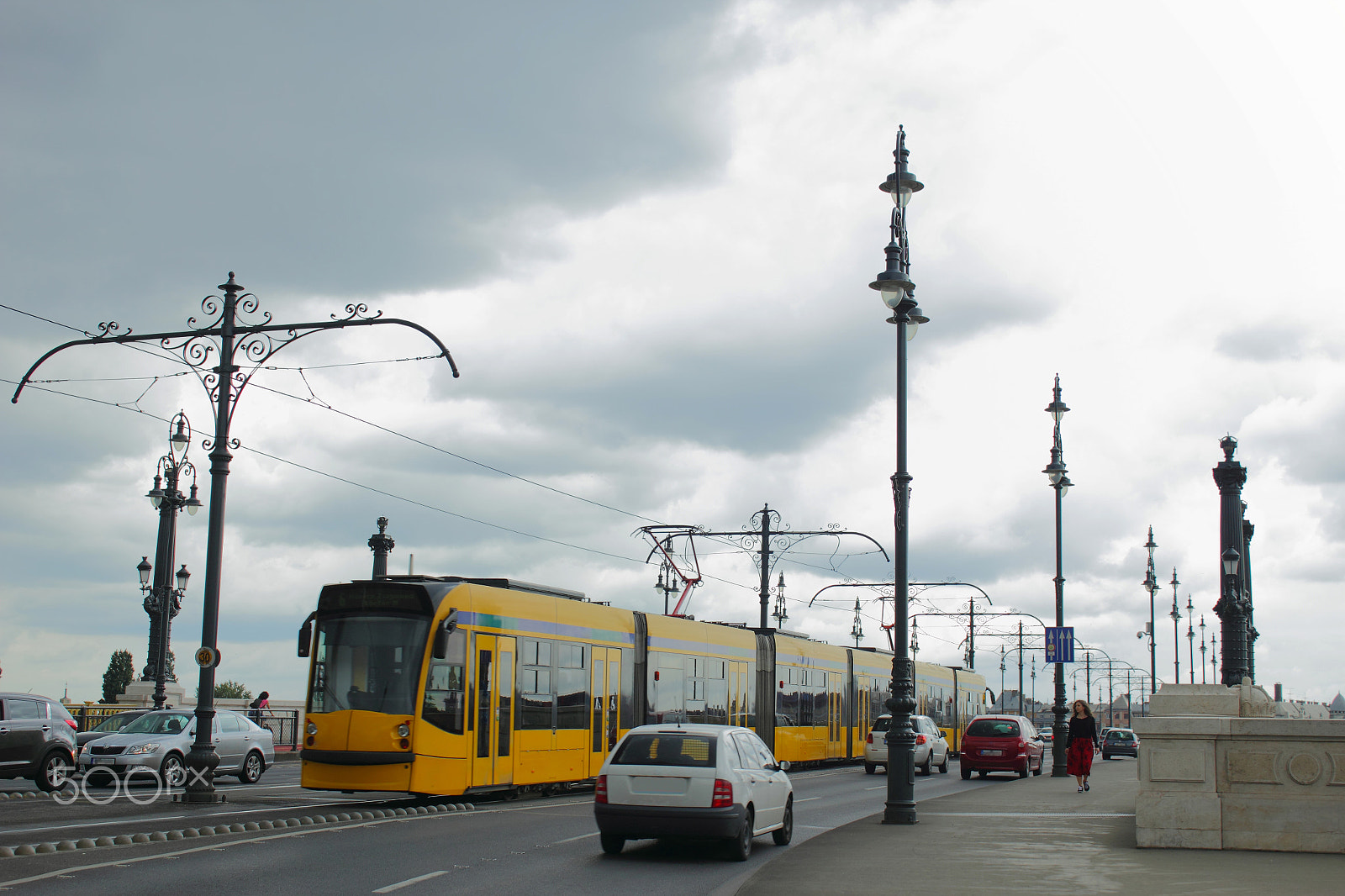 Canon EF 135mm F2.8 SF sample photo. Traffic before the rain photography