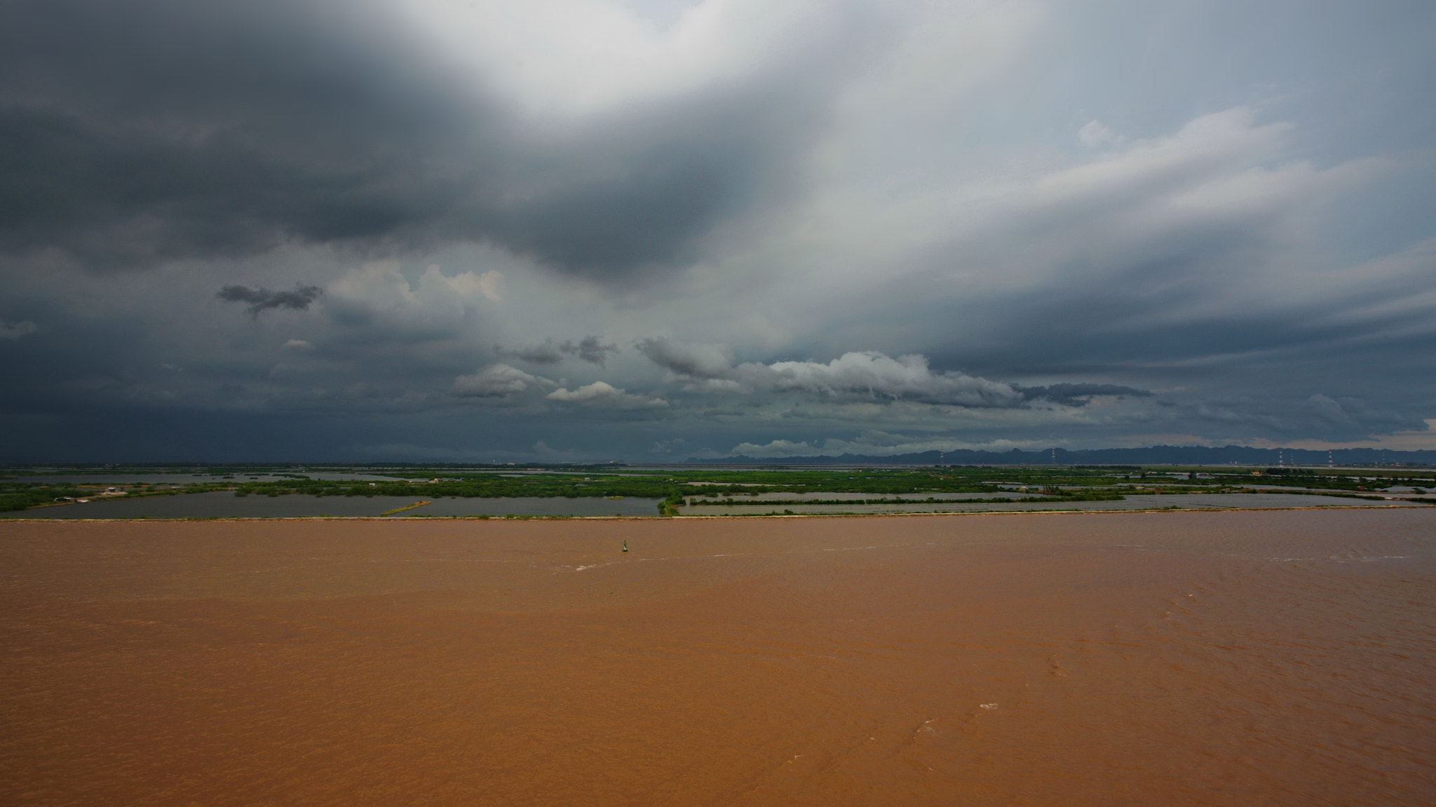 Canon EOS-1Ds Mark III sample photo. Storm on the red river photography