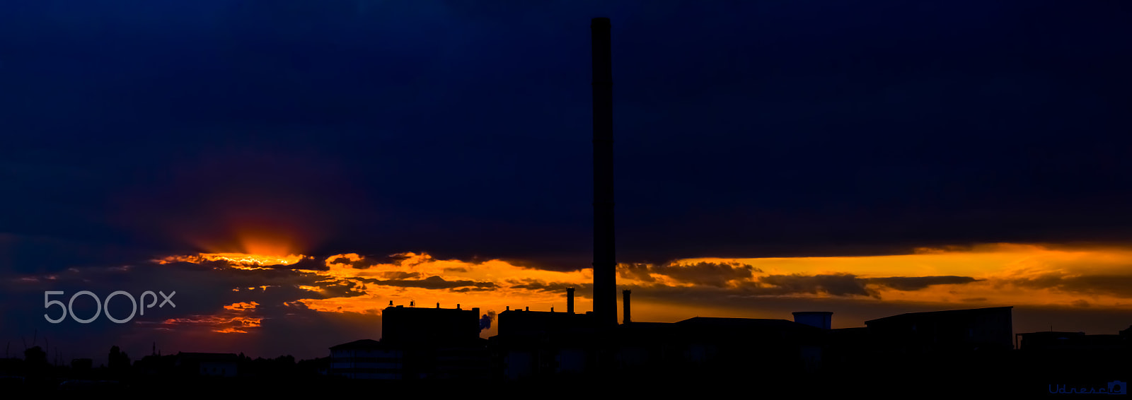 AF Zoom-Nikkor 28-70mm f/3.5-4.5D sample photo. Cloudy sunset photography