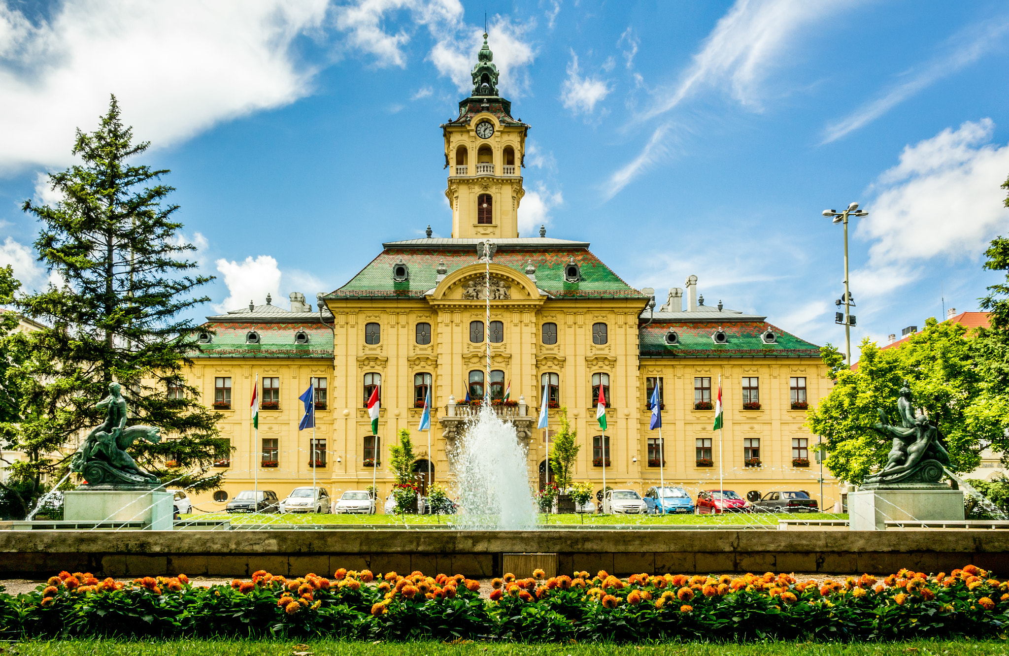 Samsung NX30 + Samsung NX 16mm F2.4 Pancake sample photo. City hall, szeged photography