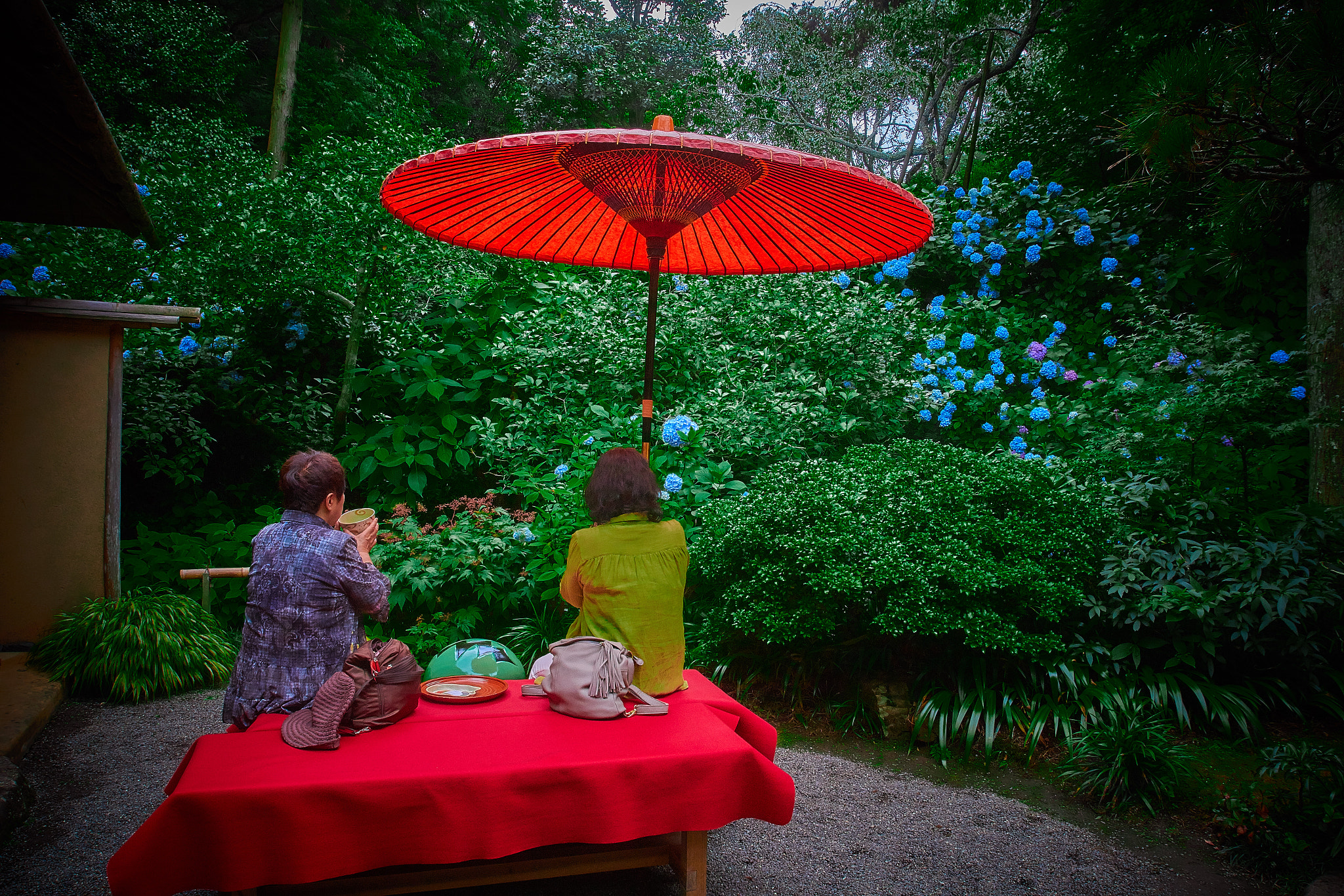 Canon EOS 70D + Canon EF 16-35mm F2.8L USM sample photo. Tea break photography