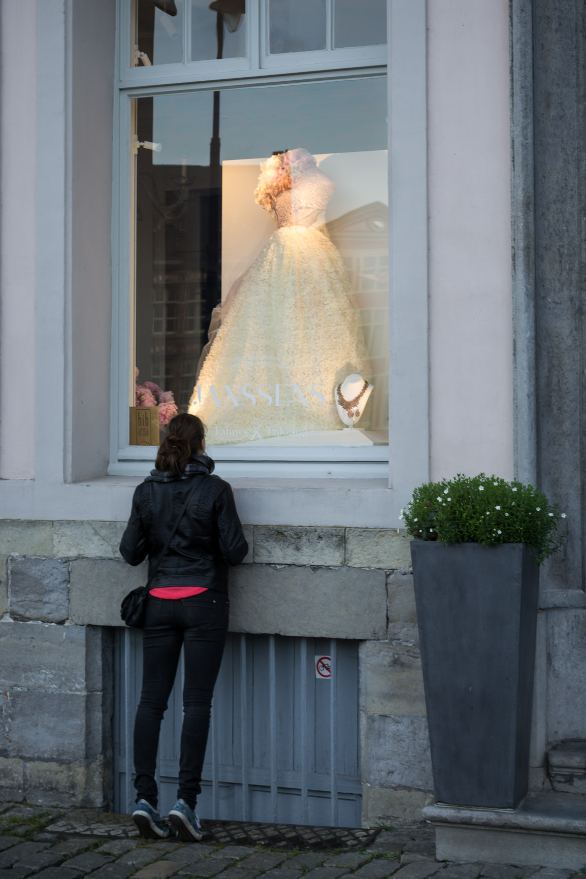 Sony a5100 sample photo. Girl dreams photography