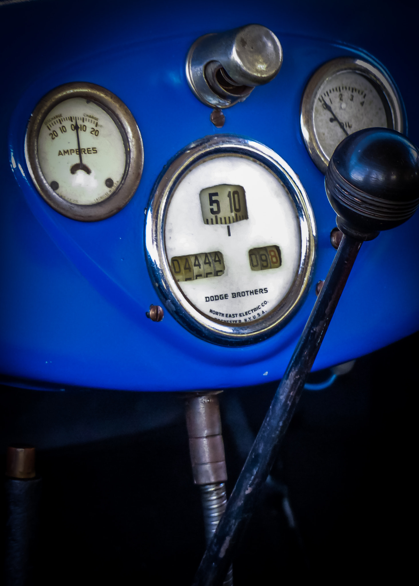 Leica V-Lux 4 sample photo. Numbers 1, 2, 3, 4, 5, 10, 20 - dodge brothers car interior photography