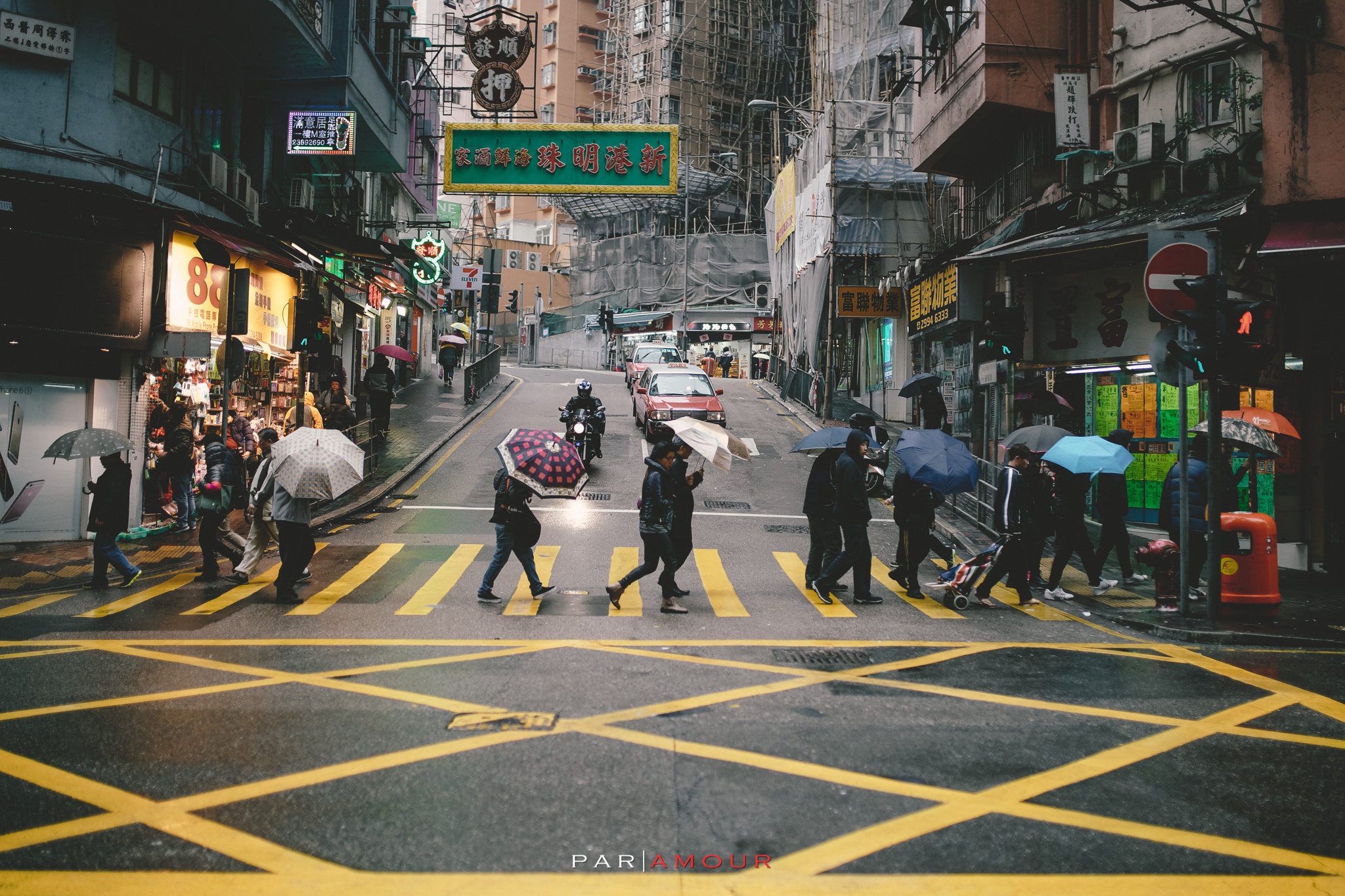 Sony a99 II + 35mm F1.4 sample photo. Street crossing photography