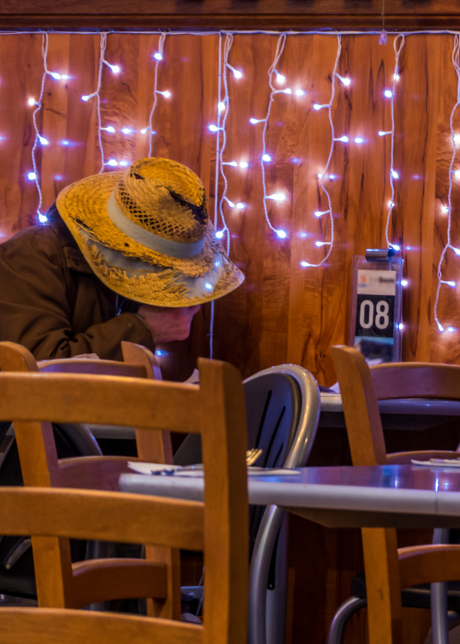 Leica V-Lux 4 sample photo. Table for one - number 08 photography
