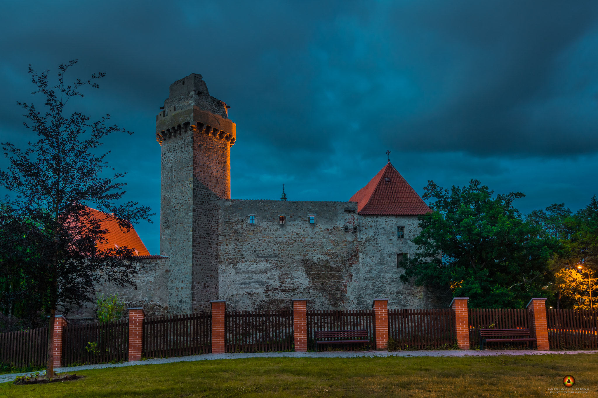 Sony SLT-A77 + Minolta AF 17-35mm F2.8-4 (D) sample photo. Mediaval castle photography