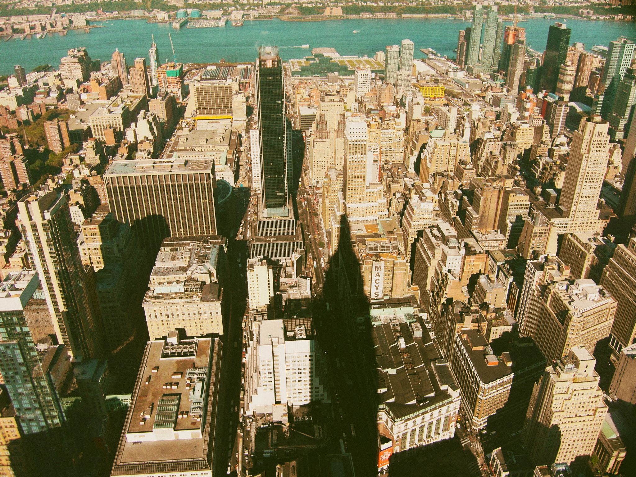 Samsung NV100HD, VLUU NV100HD, LANDIAO NV100HD, TL34HD sample photo. Empire shadow, new york city photography