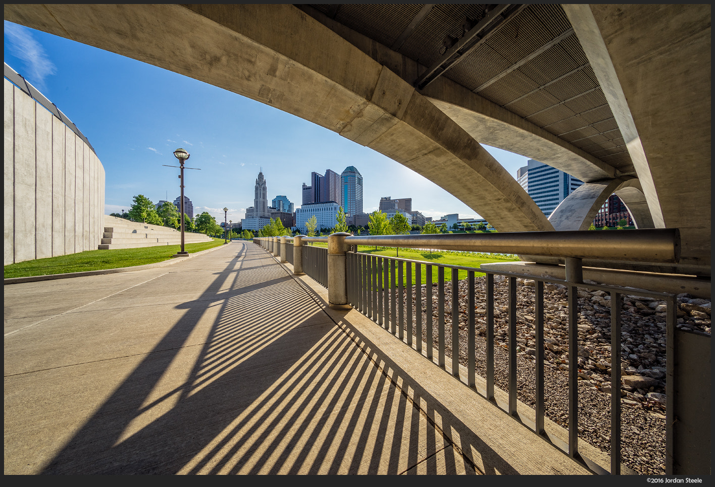 Sony a7 II + Voigtlander HELIAR-HYPER WIDE 10mm F5.6 sample photo. City lines photography