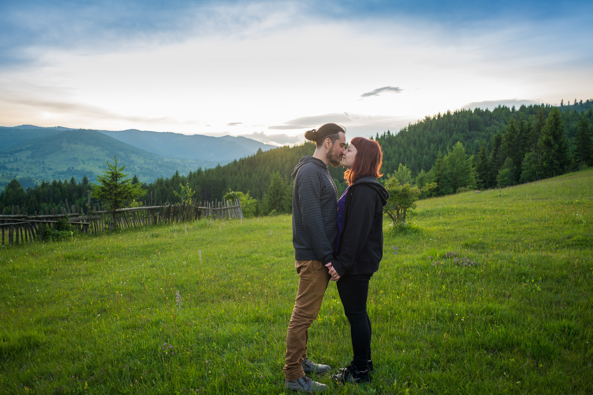 Nikon D7100 + Nikon AF Nikkor 20mm F2.8D sample photo. Summer sunset love photography