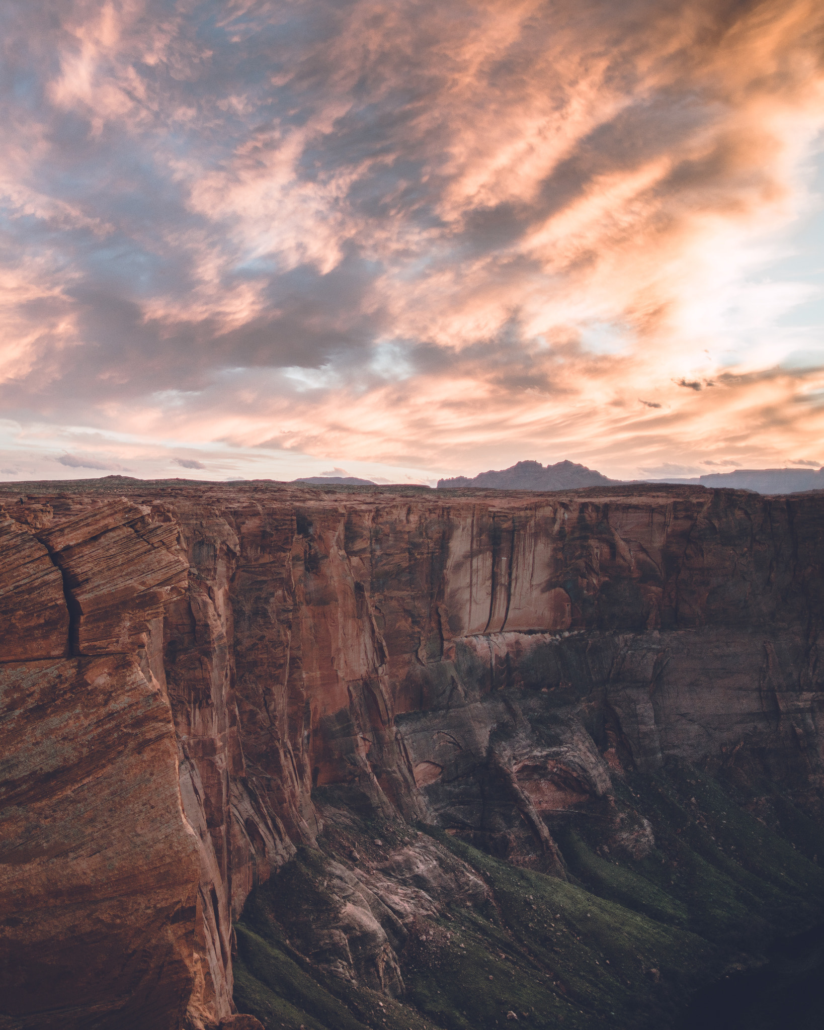 Sony a7R II + Canon EF 24mm F1.4L II USM sample photo. Horseshoe bend sky photography