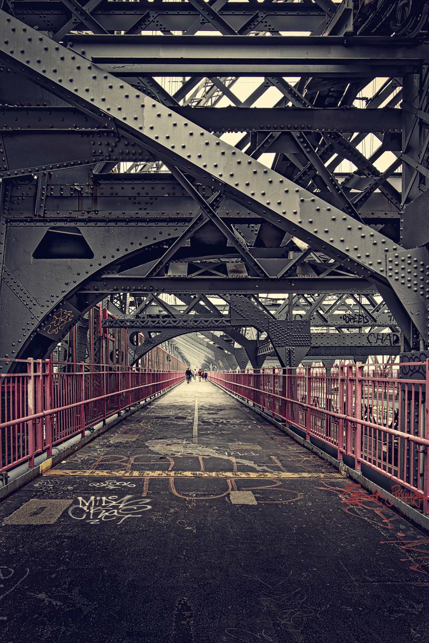 Nikon D600 + Tokina AT-X 17-35mm F4 Pro FX sample photo. Williamsburg bridge photography