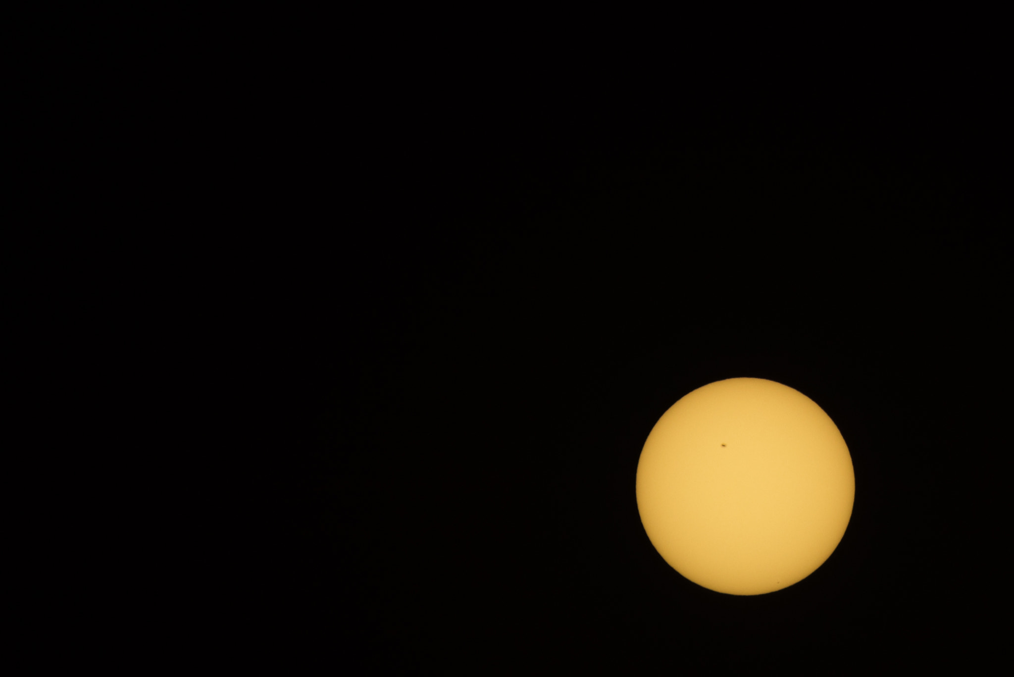 Nikon D750 + AF Nikkor 300mm f/4 IF-ED sample photo. The sun! photography