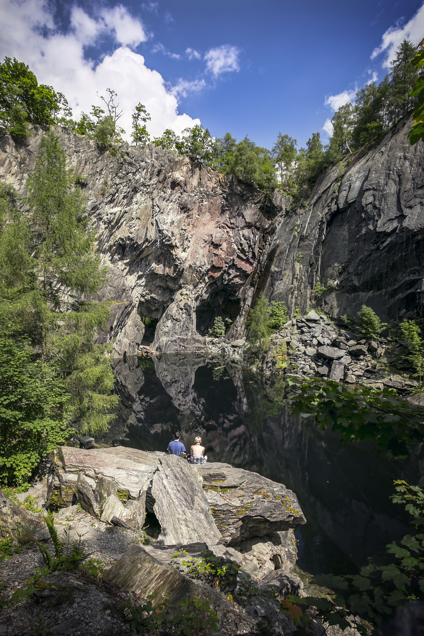 Canon EOS 6D + Canon EF 17-35mm f/2.8L sample photo. Hodge close quarry photography