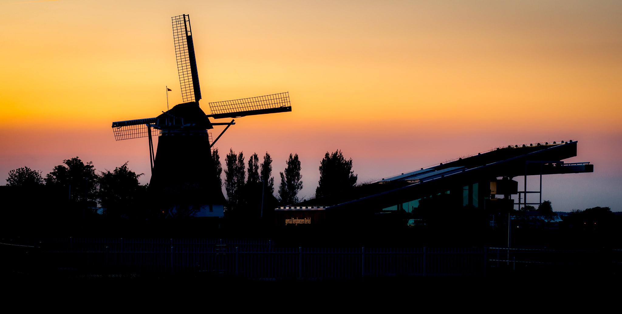 70-200mm F2.8 sample photo. The old and new pumping station photography