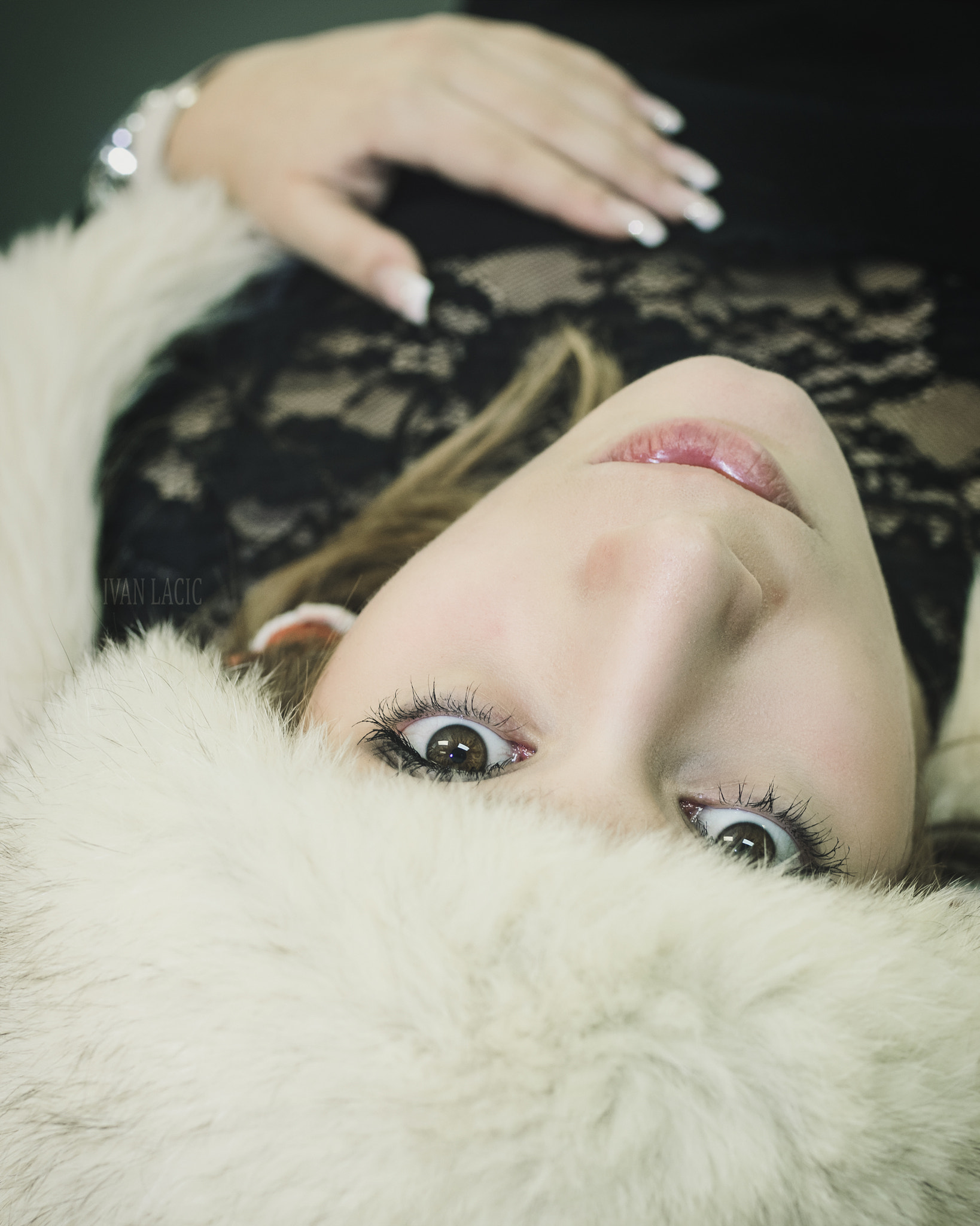 Pentax smc D-FA 50mm F2.8 Macro sample photo. Her eyes photography