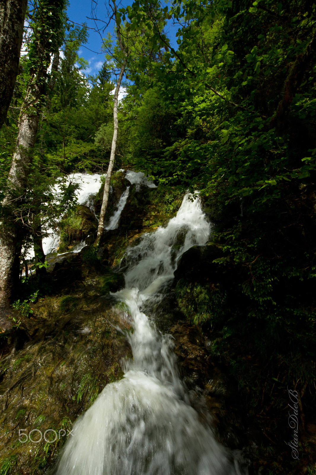 Sigma 8-16mm F4.5-5.6 DC HSM sample photo. Waterfall pissieu photography