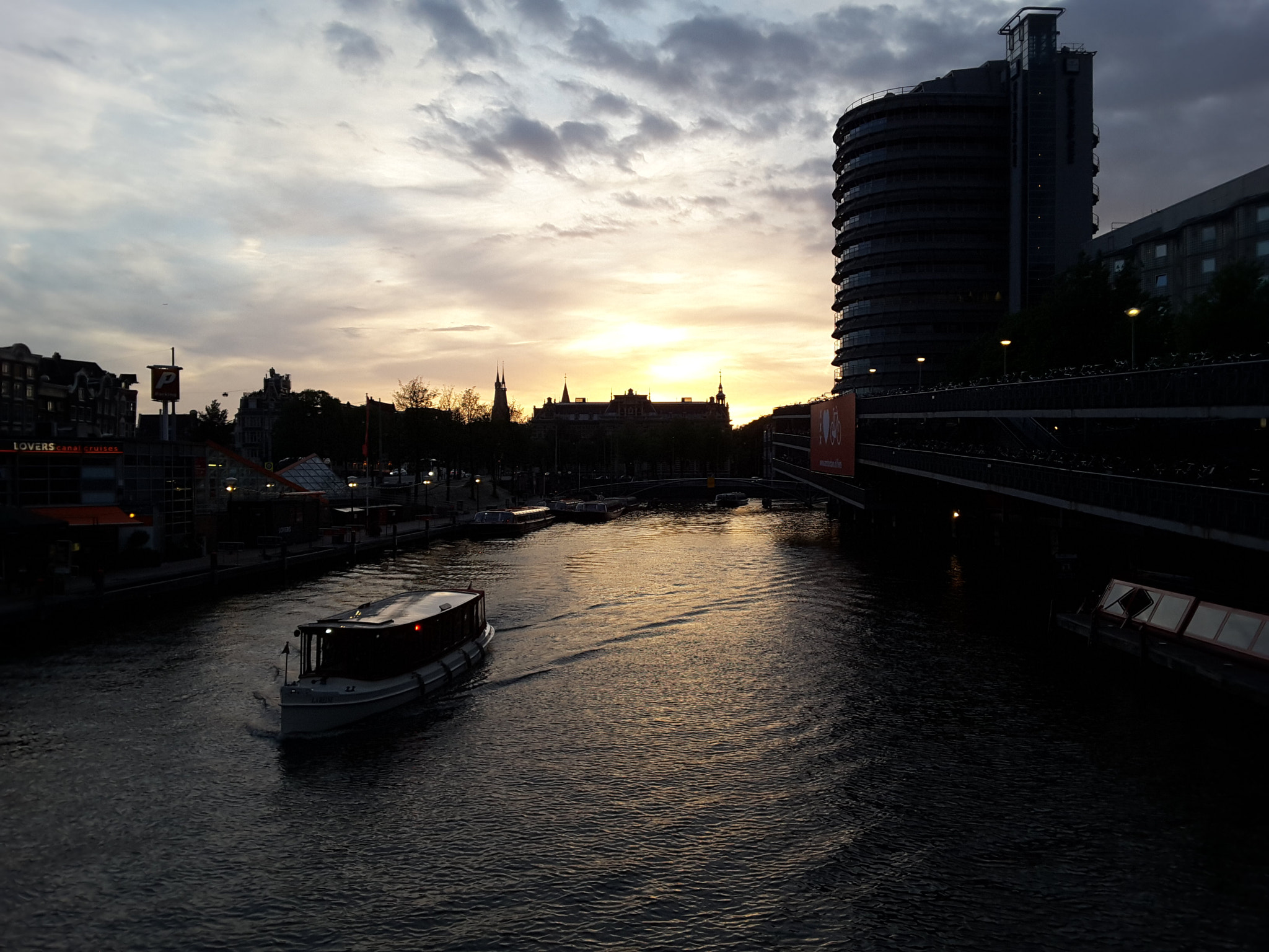 Samsung Galaxy Tab S2 8.0 sample photo. Sunset in amsterdam photography