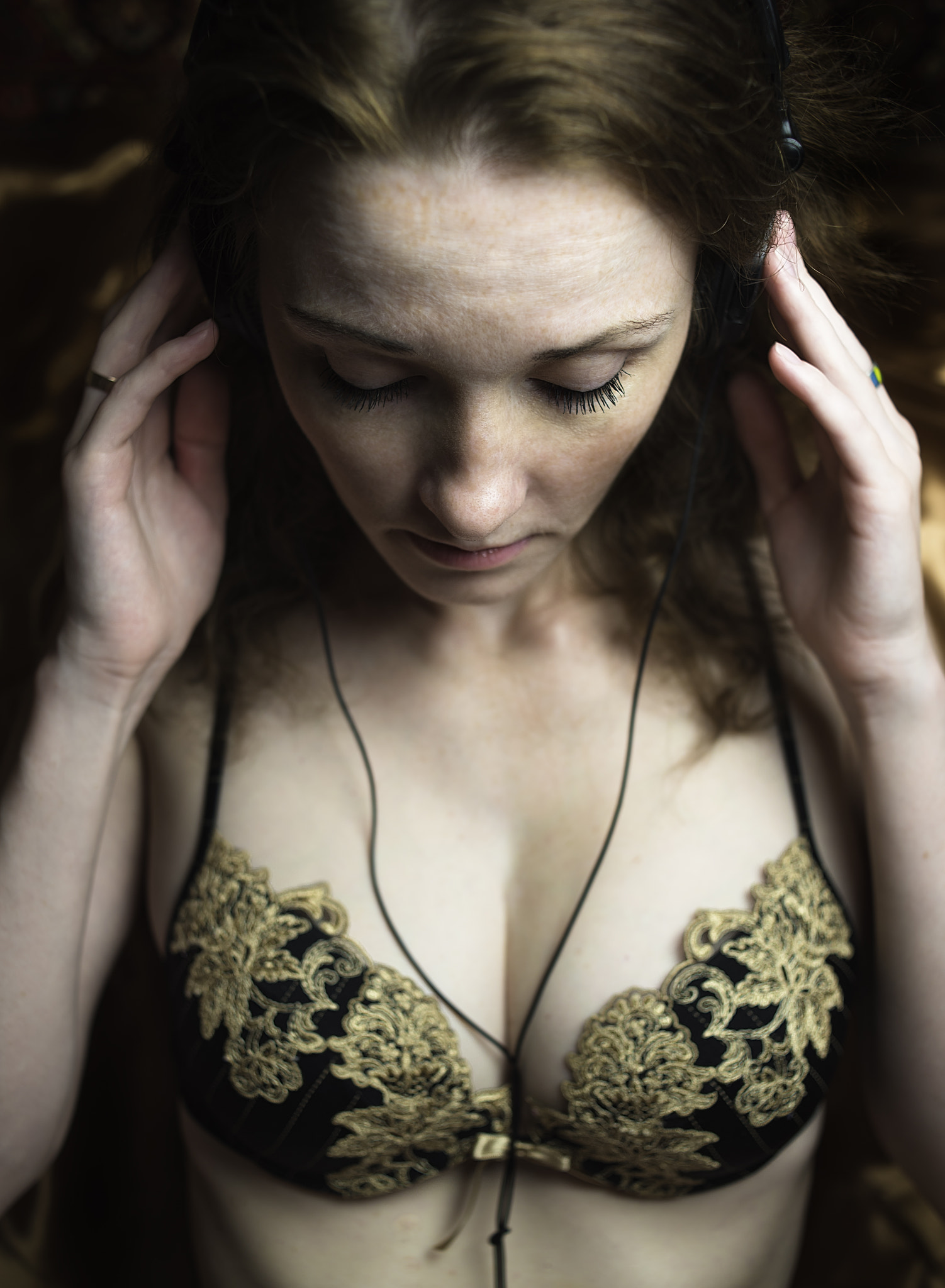Nikon D750 + AF Nikkor 35mm f/2 sample photo. Music photography