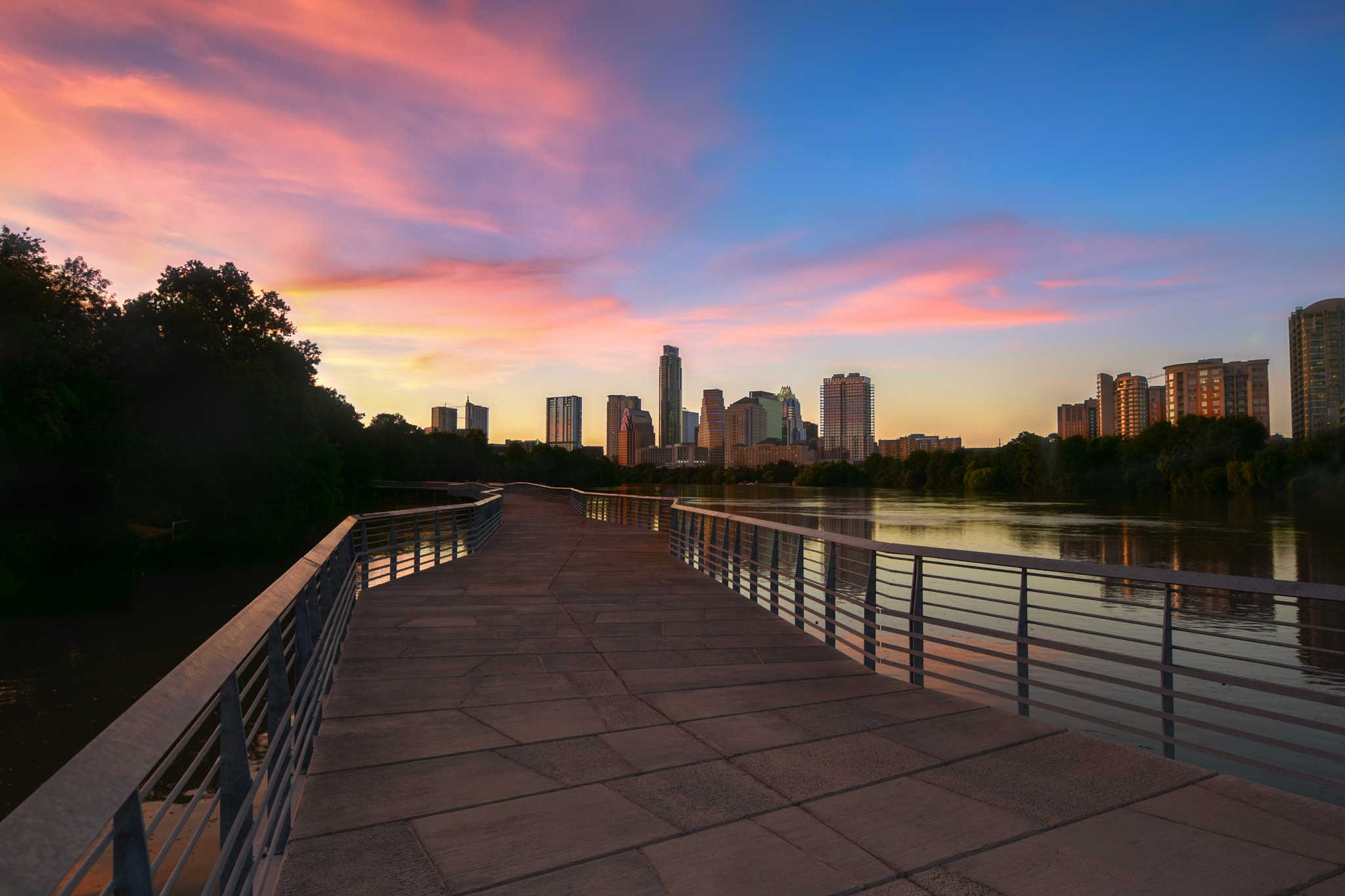 Nikon AF-S Nikkor 14-24mm F2.8G ED sample photo. Austin boardwalk photography