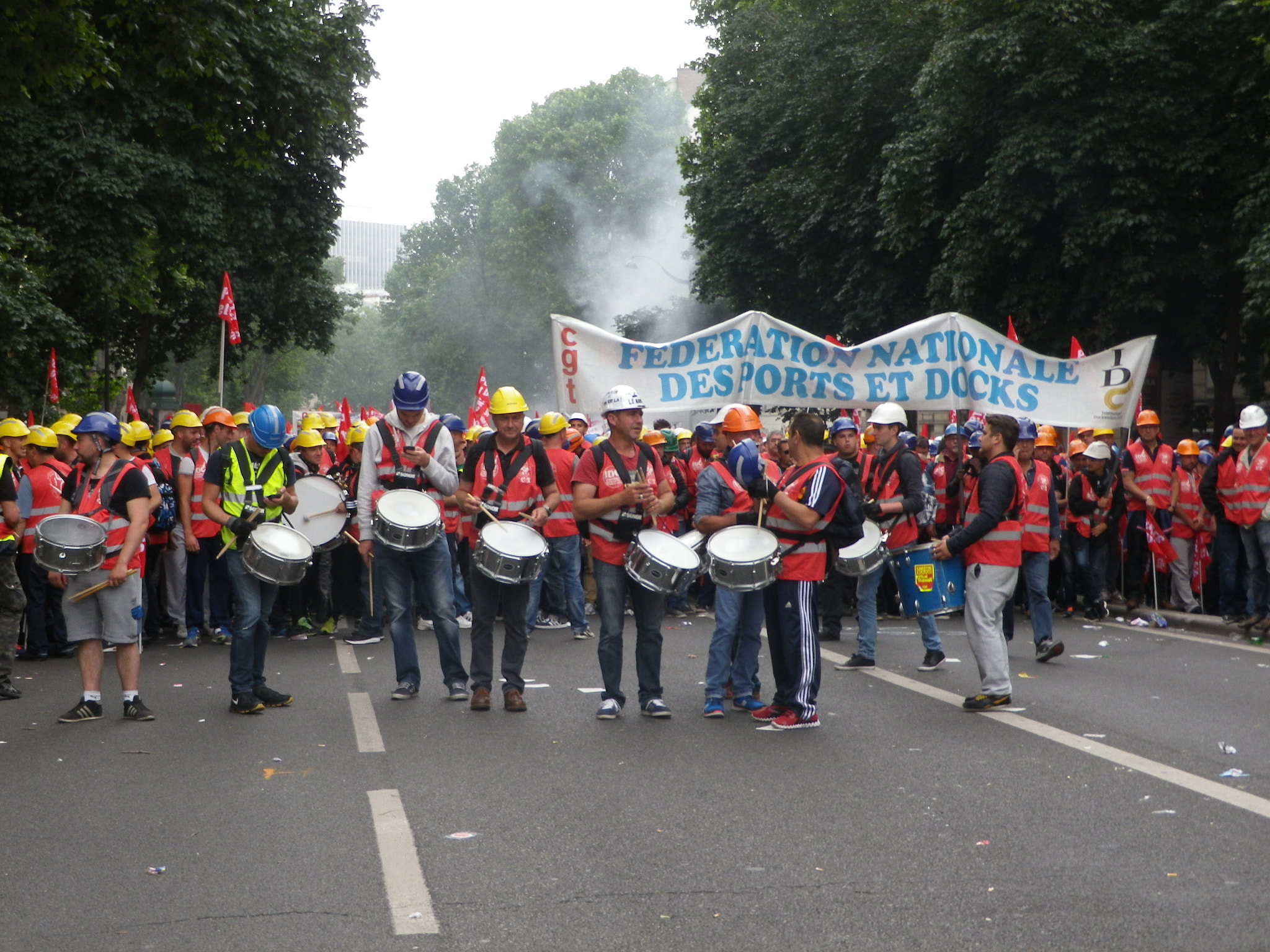 Pentax Optio RZ18 sample photo. Manifestation loi travail paris photography