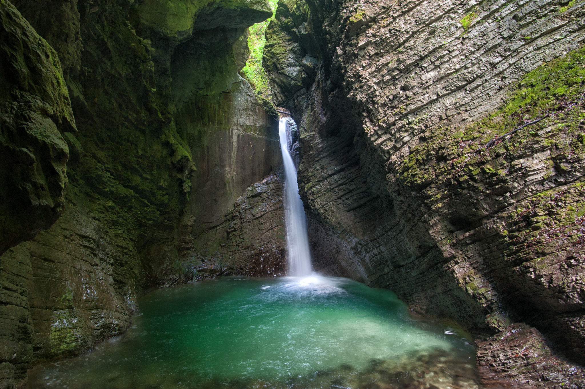 Nikon D700 + Nikon AF-S Nikkor 20mm F1.8G ED sample photo. Kozjak waterfall photography