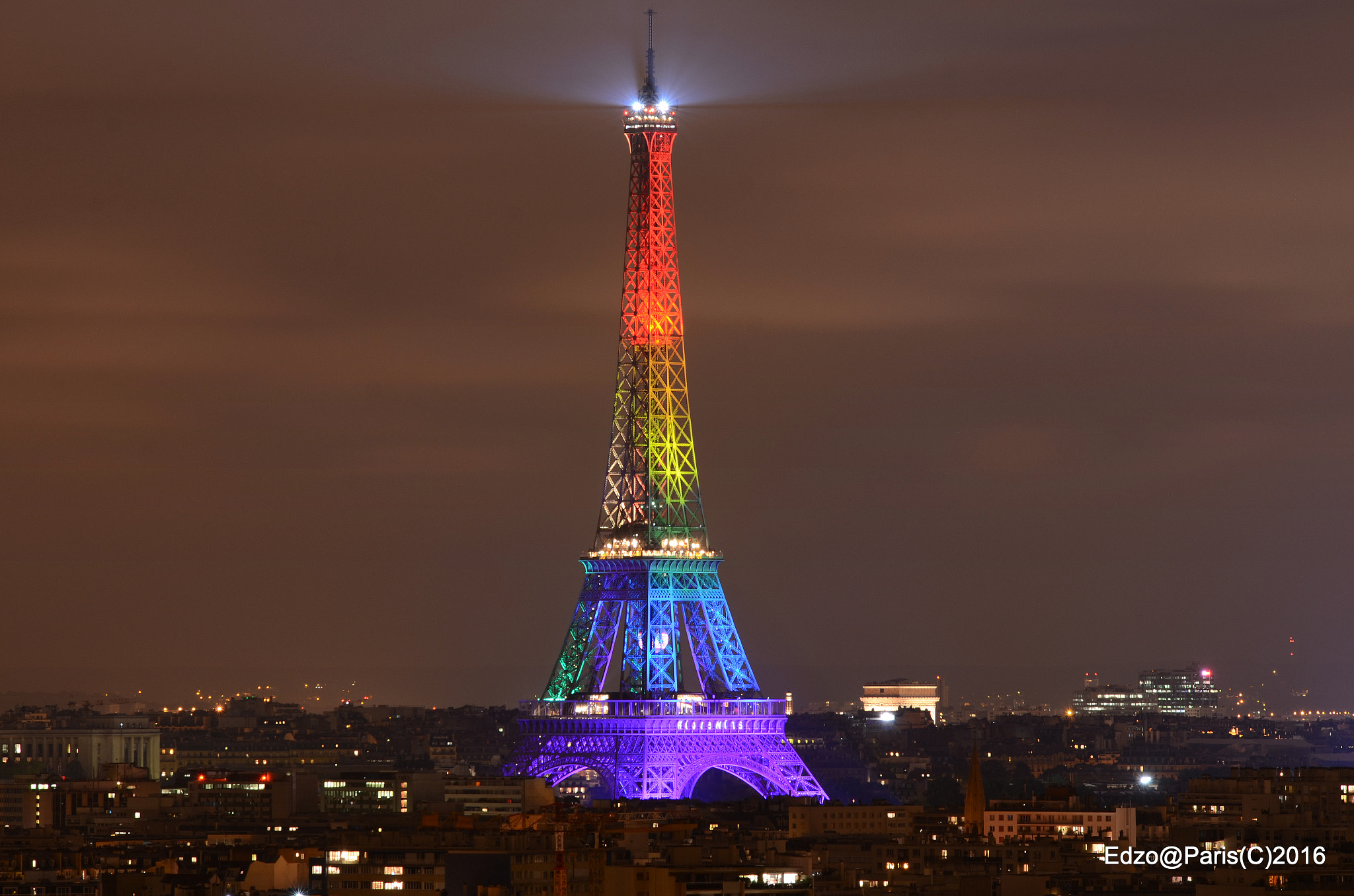 Nikon D7000 + Sigma 50-150mm F2.8 EX APO DC OS HSM sample photo. Paris stands with orlando photography