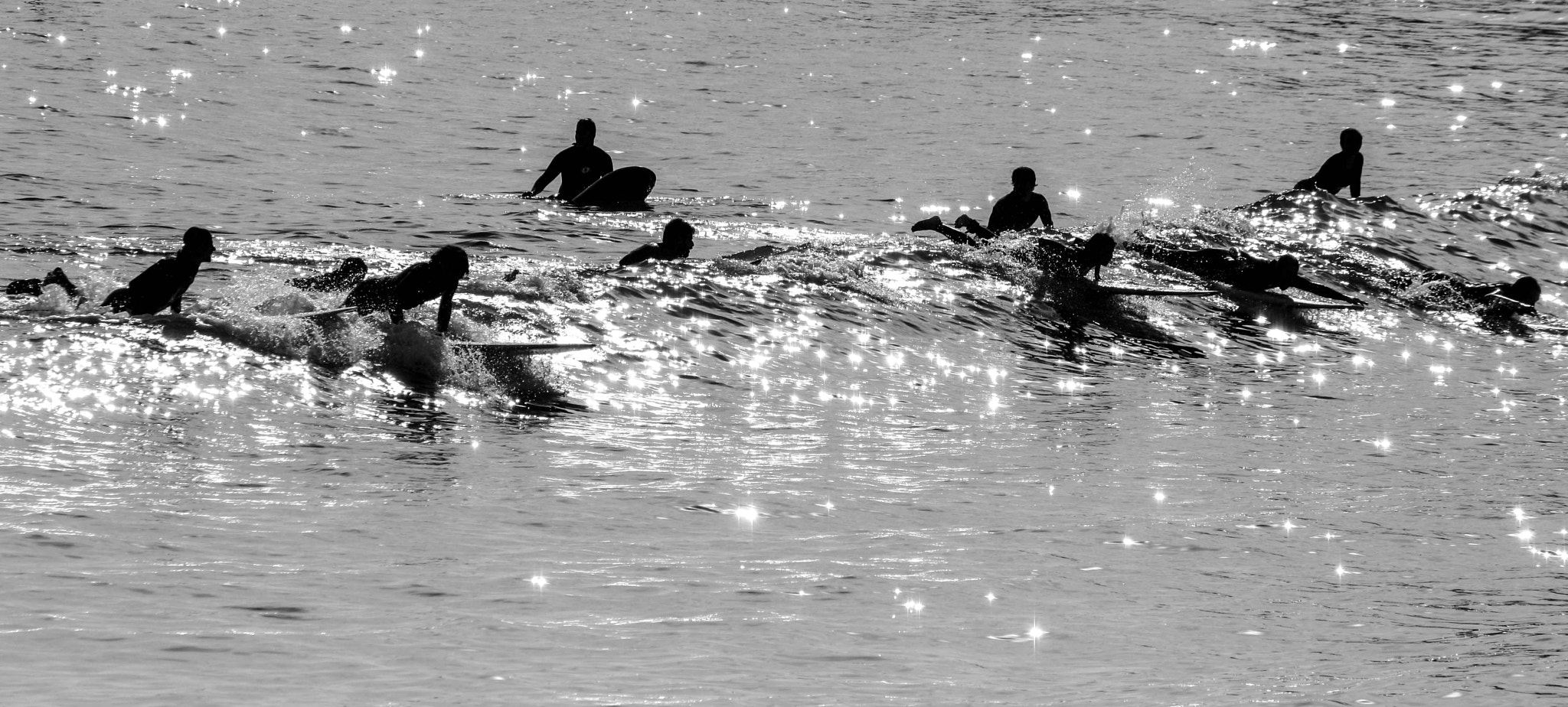 Canon EOS 1000D (EOS Digital Rebel XS / EOS Kiss F) sample photo. Surfers photography