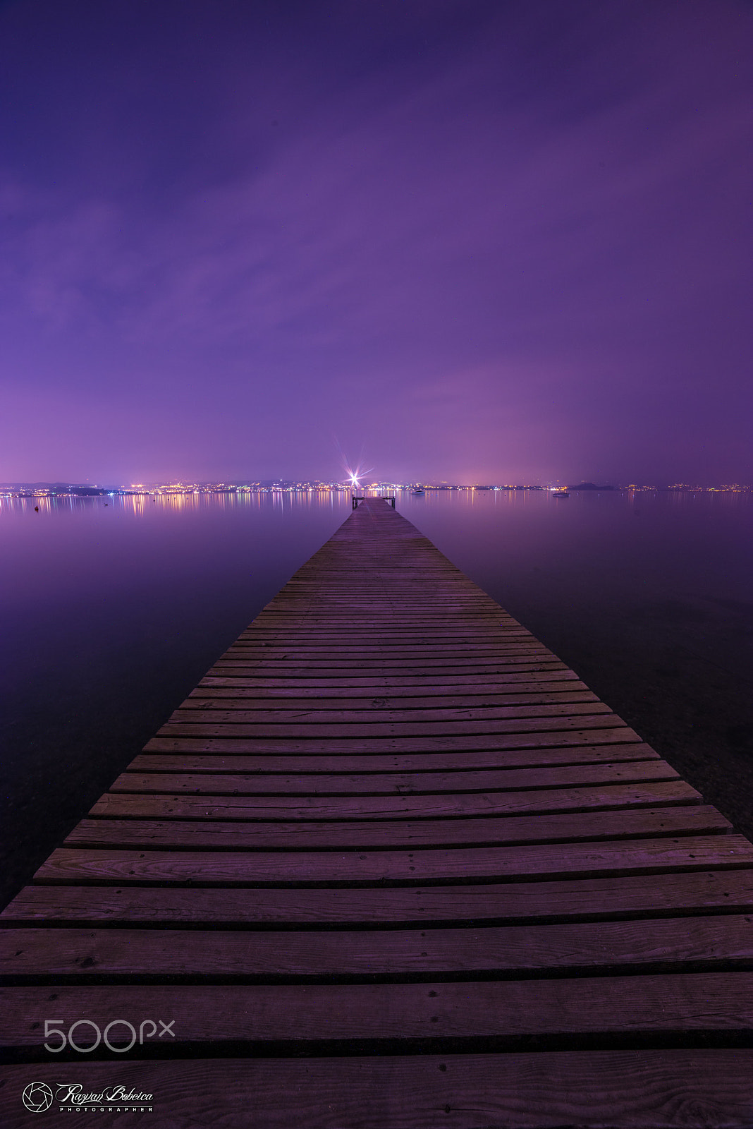 Samyang 14mm F2.8 ED AS IF UMC sample photo. Night light colors photography