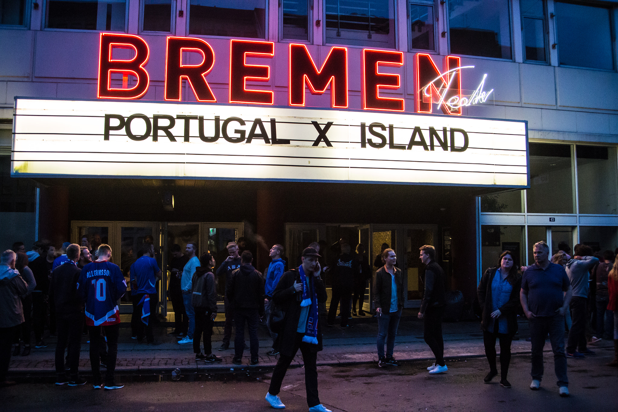 Canon EF 35-105mm f/3.5-4.5 sample photo. Icelandic soccer fever copenhagen photography