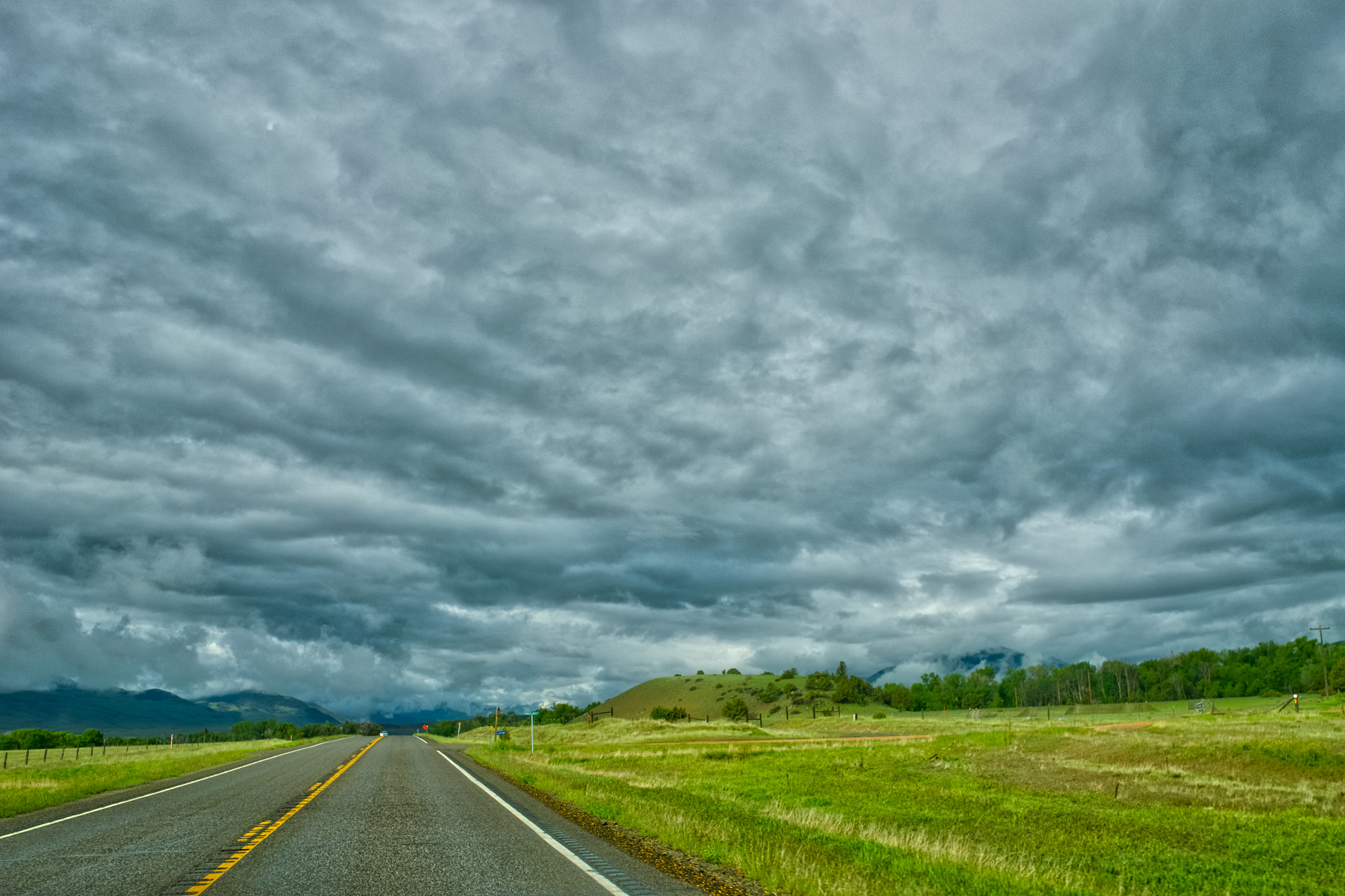 Sony a7 II + Sony FE 28mm F2 sample photo. Dramatic clouds photography