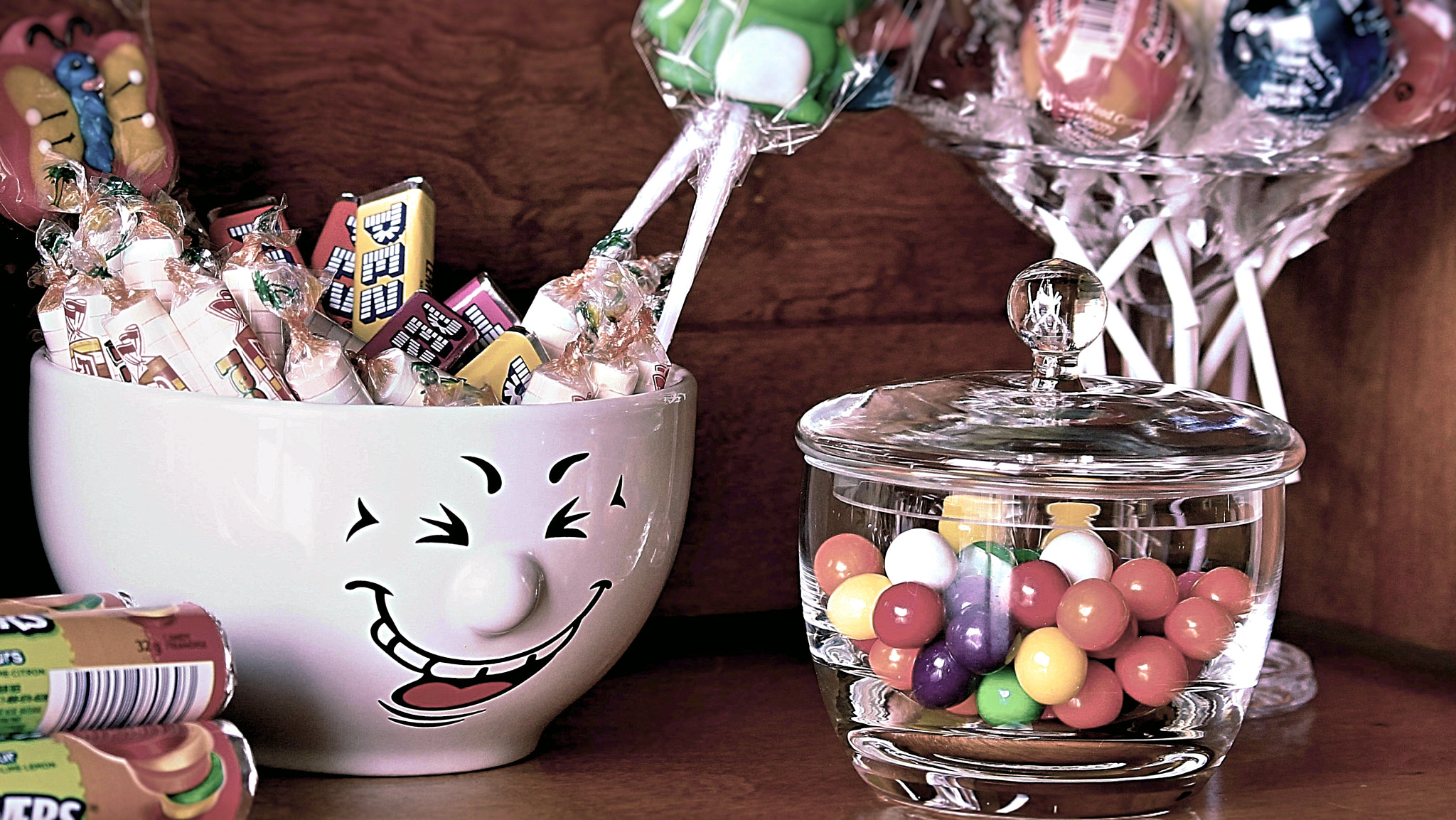 Canon EF-S 55-250mm F4-5.6 IS II sample photo. Candy man photography