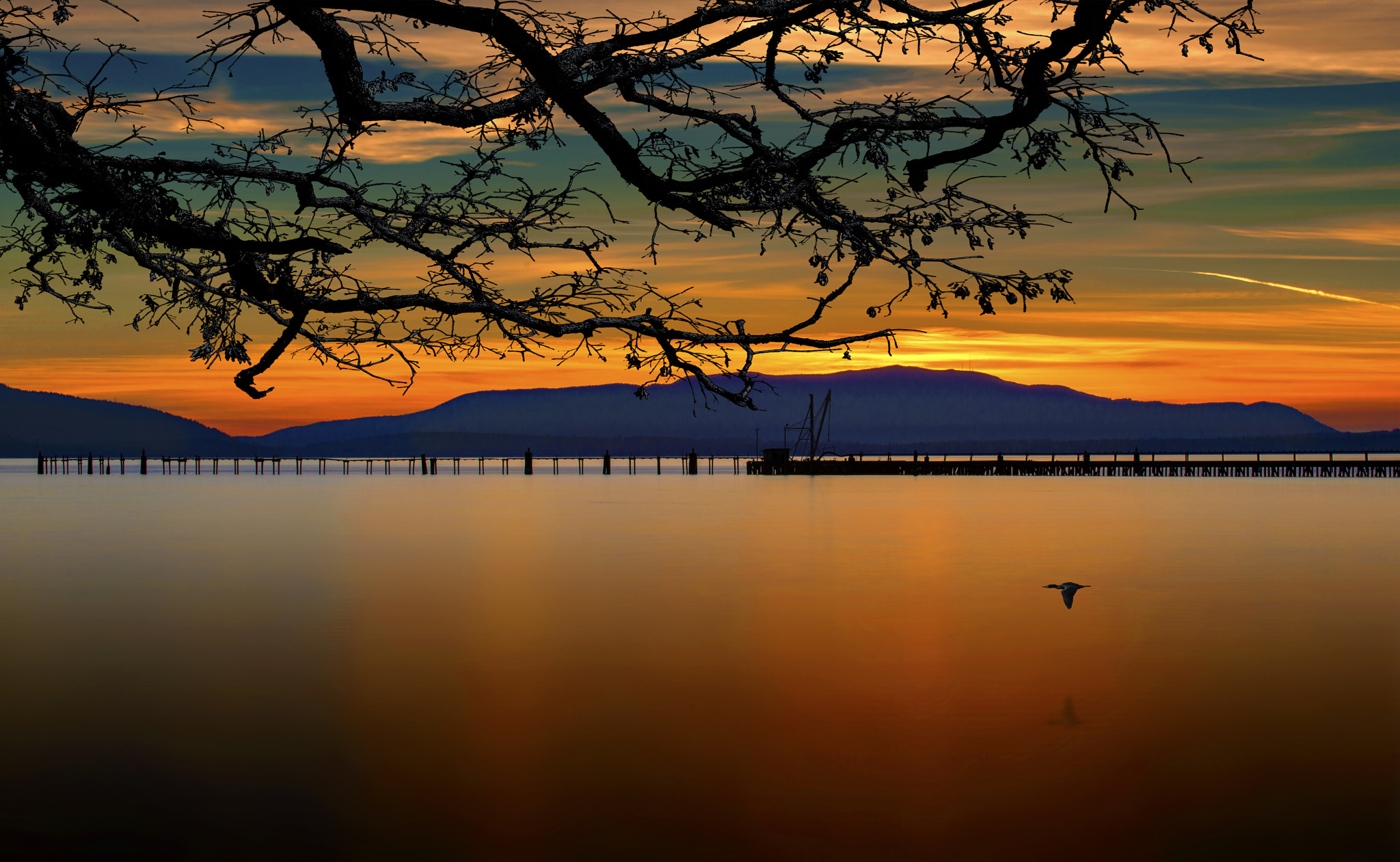 AF-S Zoom-Nikkor 80-200mm f/2.8D IF-ED sample photo. Old pier photography