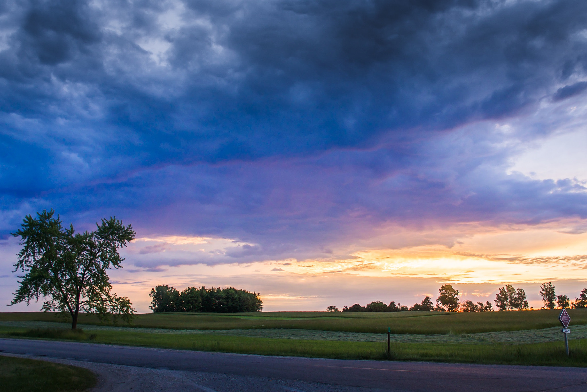 Sony SLT-A77 + DT 18-300mm F3.5-6.3 sample photo. Monday morning sunrise. photography