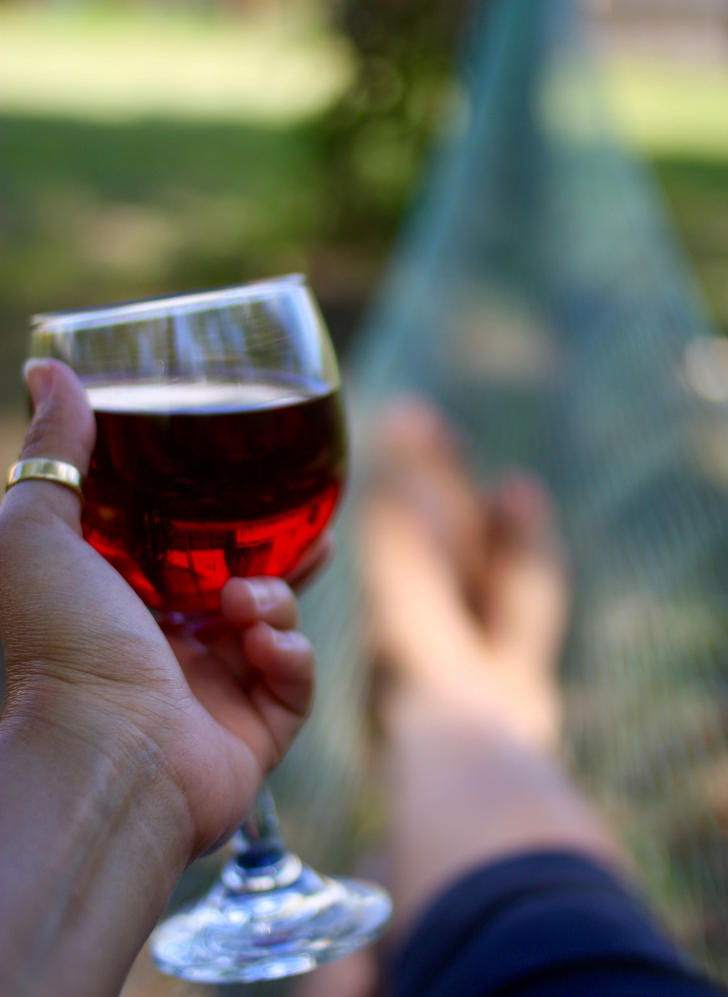 Canon EF 35mm F2 sample photo. Relaxing... photography