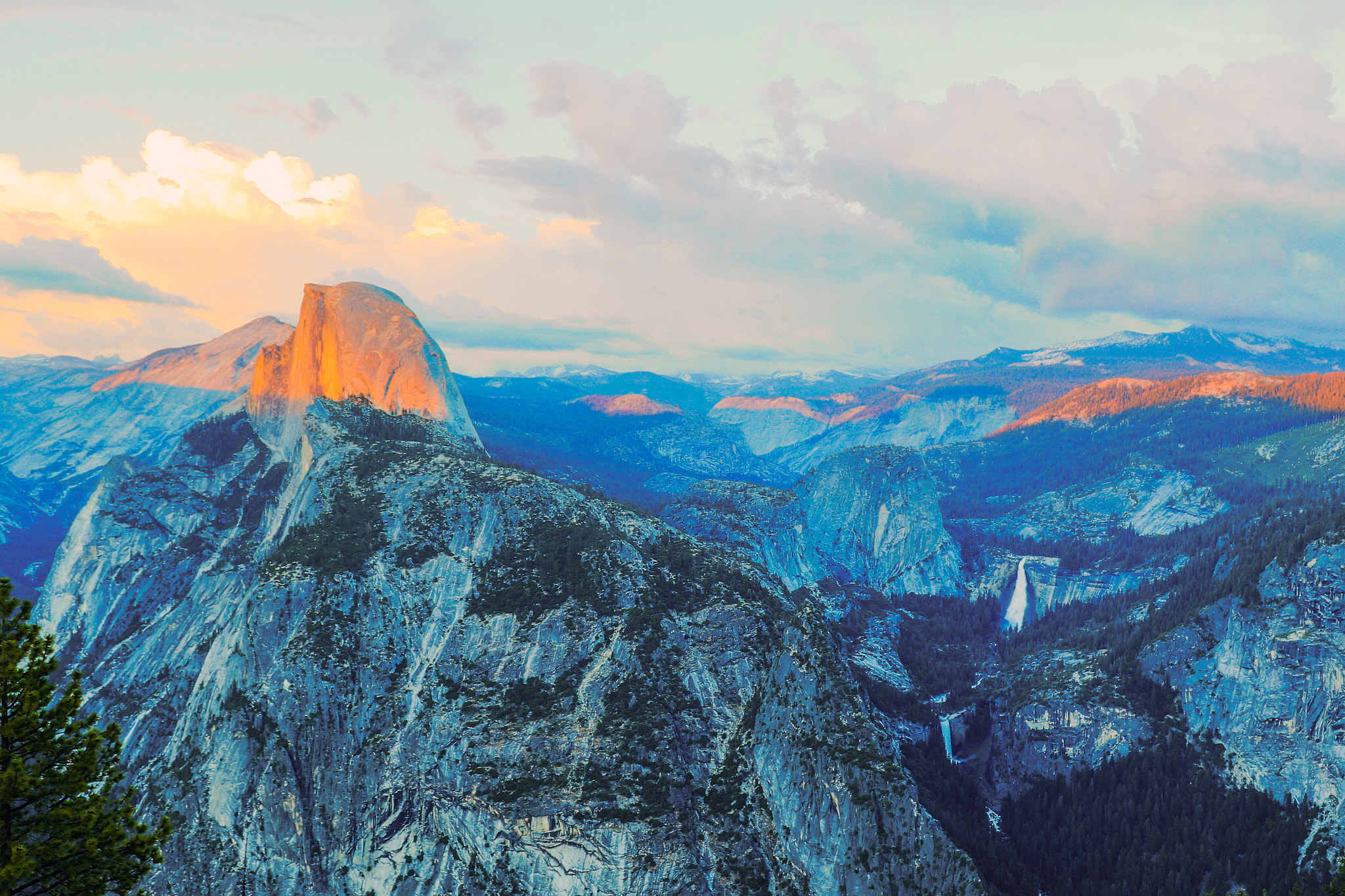 Canon EF 16-35mm F4L IS USM sample photo. The sunset dome photography