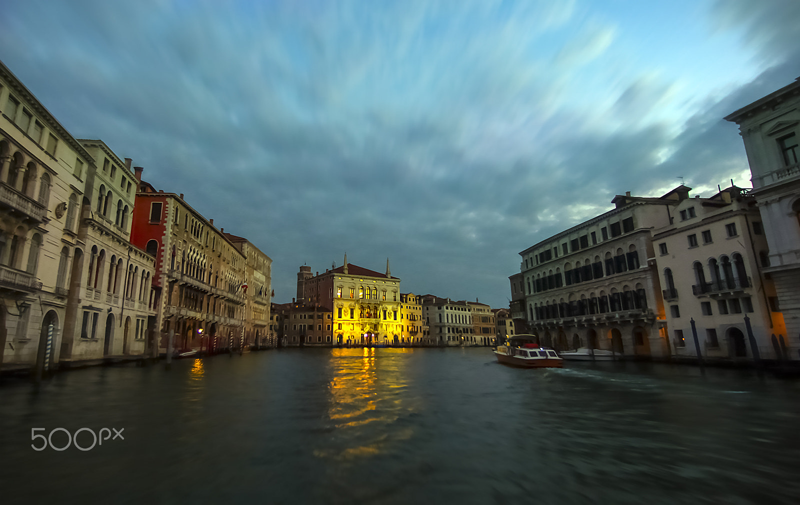 Canon EF 14mm F2.8L USM sample photo. Venice photography