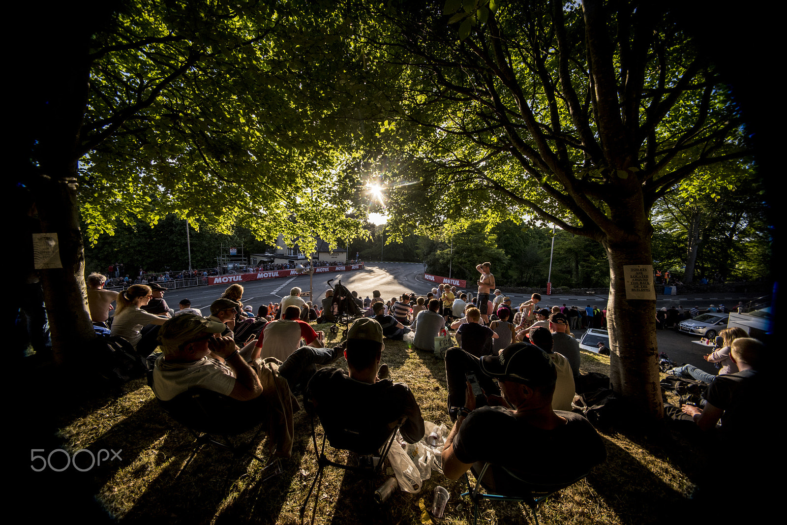 Sigma 10-20mm F4-5.6 EX DC HSM sample photo. Quarterbridge crowds photography