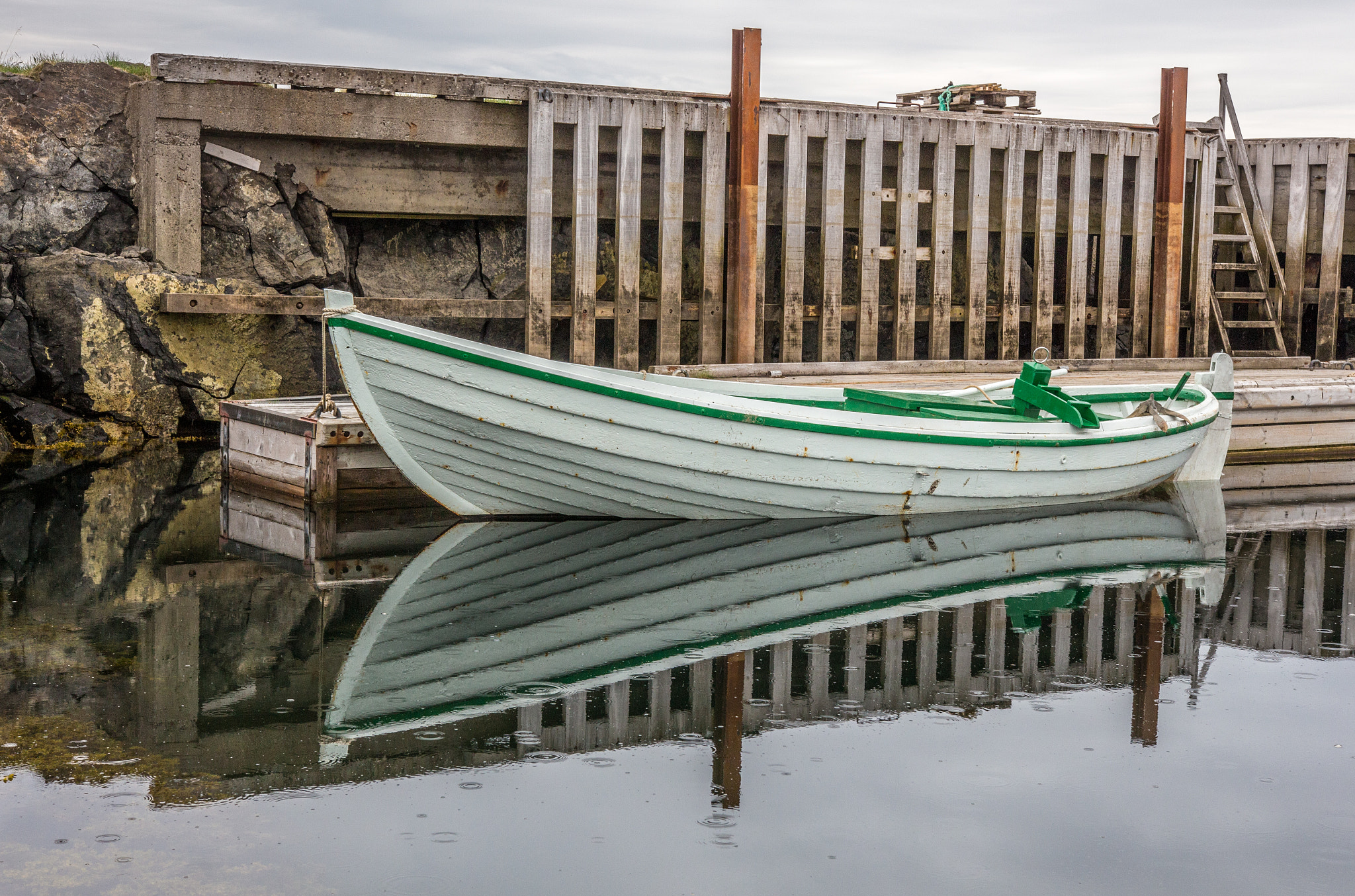 Sigma 18-35mm f/1.8 DC HSM sample photo. A boat in the harbor photography
