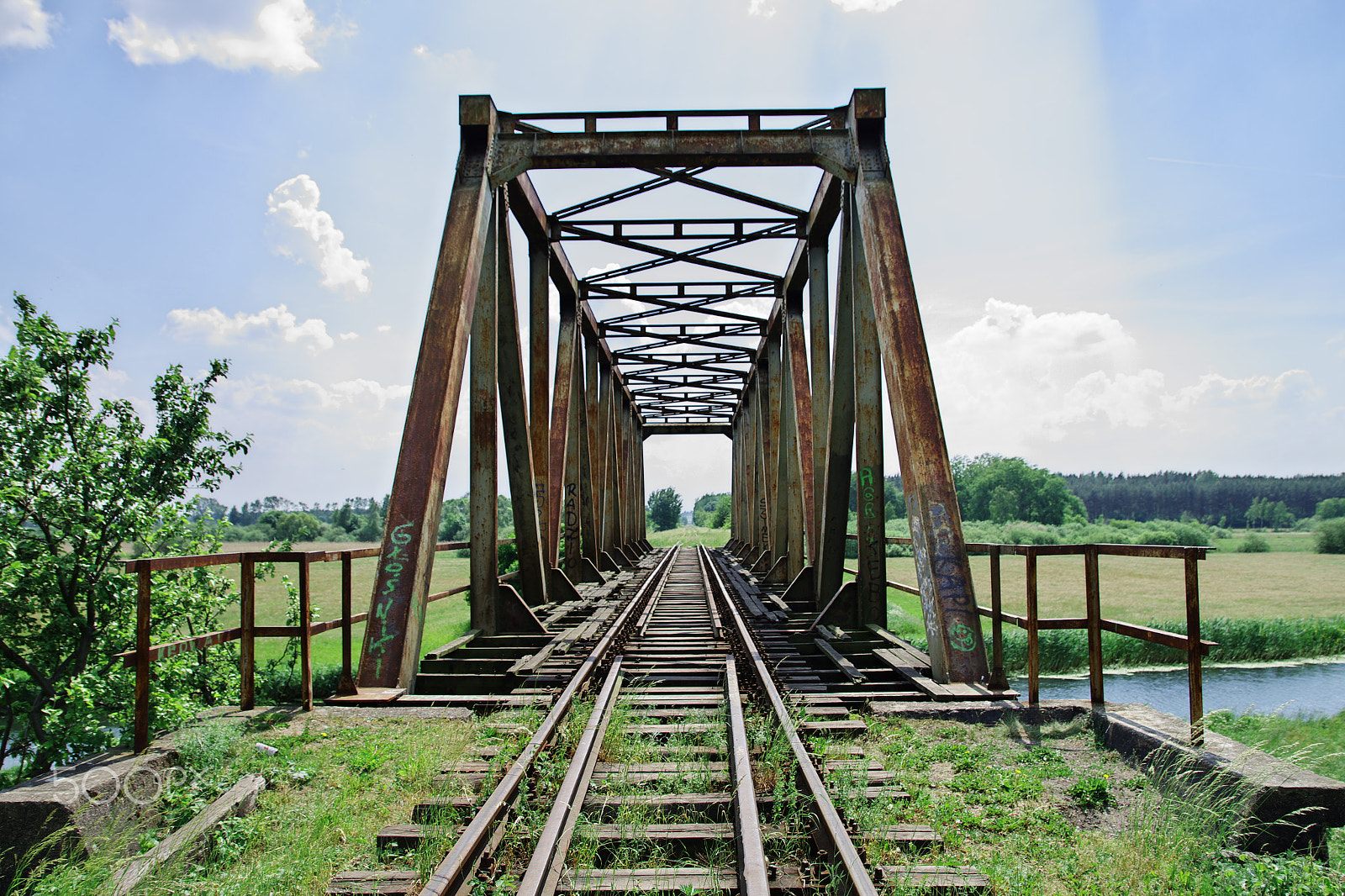 Sigma 17-50mm F2.8 EX DC HSM sample photo. Steel bridge photography