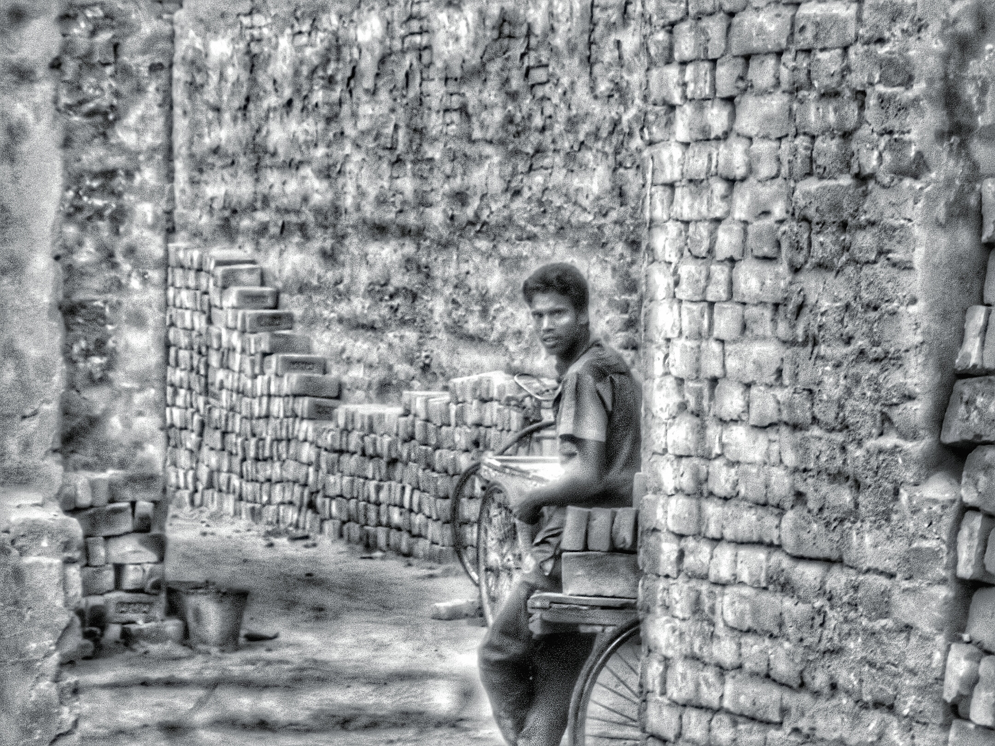 Samsung ES90/ ES91 sample photo. Brick field worker  photography