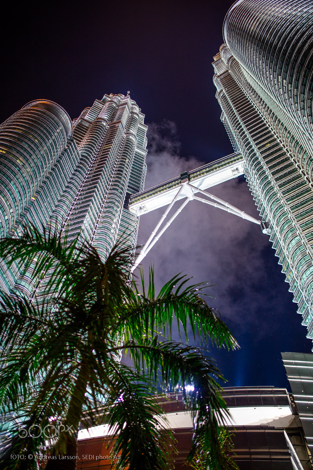 Canon EOS 5DS + Sigma 35mm F1.4 DG HSM Art sample photo. Petronas twin tower photography