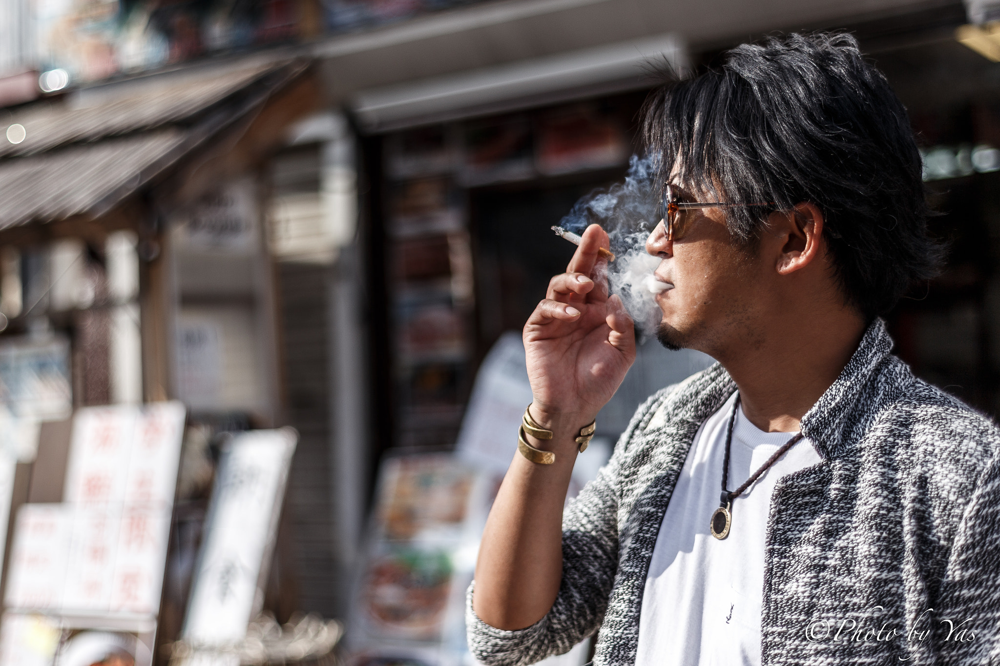 ZEISS Planar T* 50mm F1.4 sample photo. Smoking photography