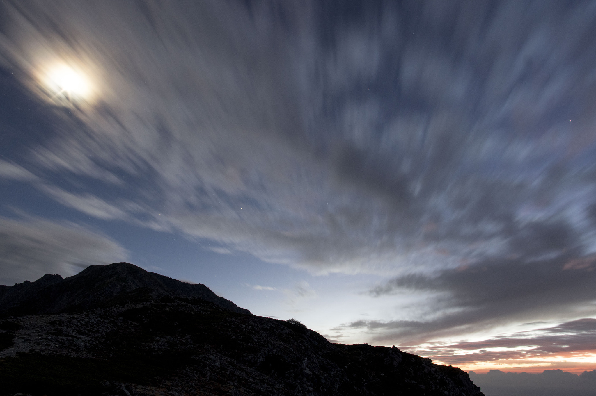 Pentax smc DA 14mm F2.8 ED (IF) sample photo. Moon night photography