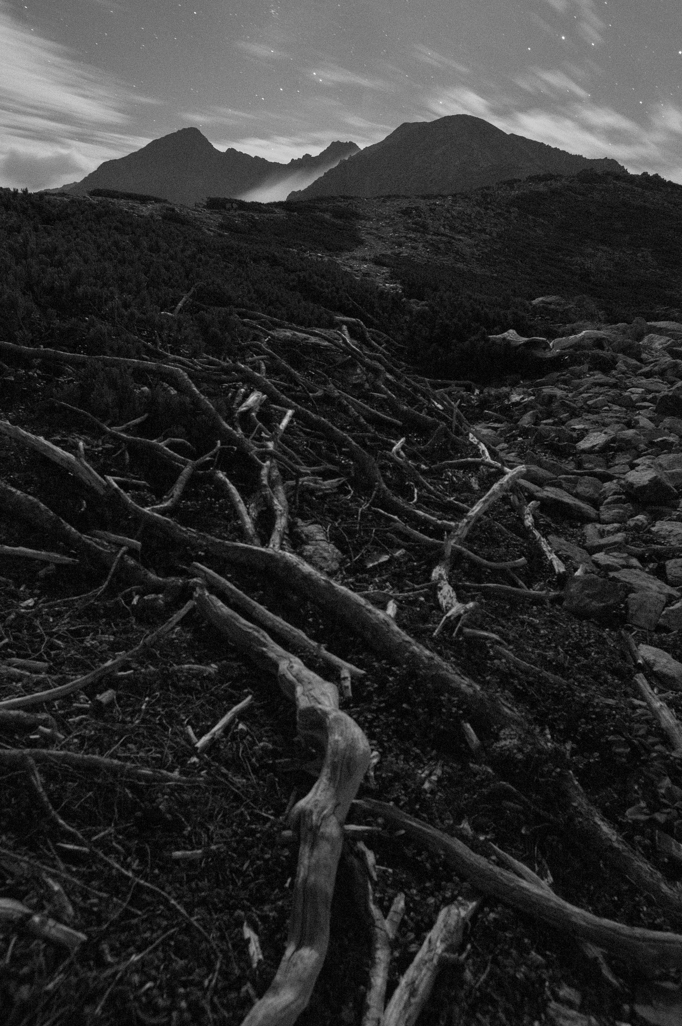 Pentax smc DA 14mm F2.8 ED (IF) sample photo. Mountain night photography