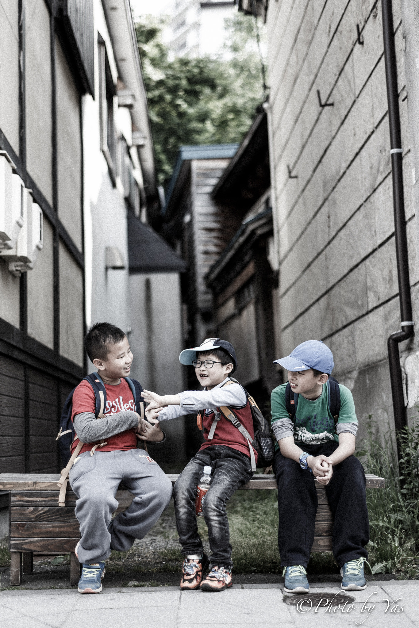 ZEISS Planar T* 50mm F1.4 sample photo. Good old cityscape and children photography