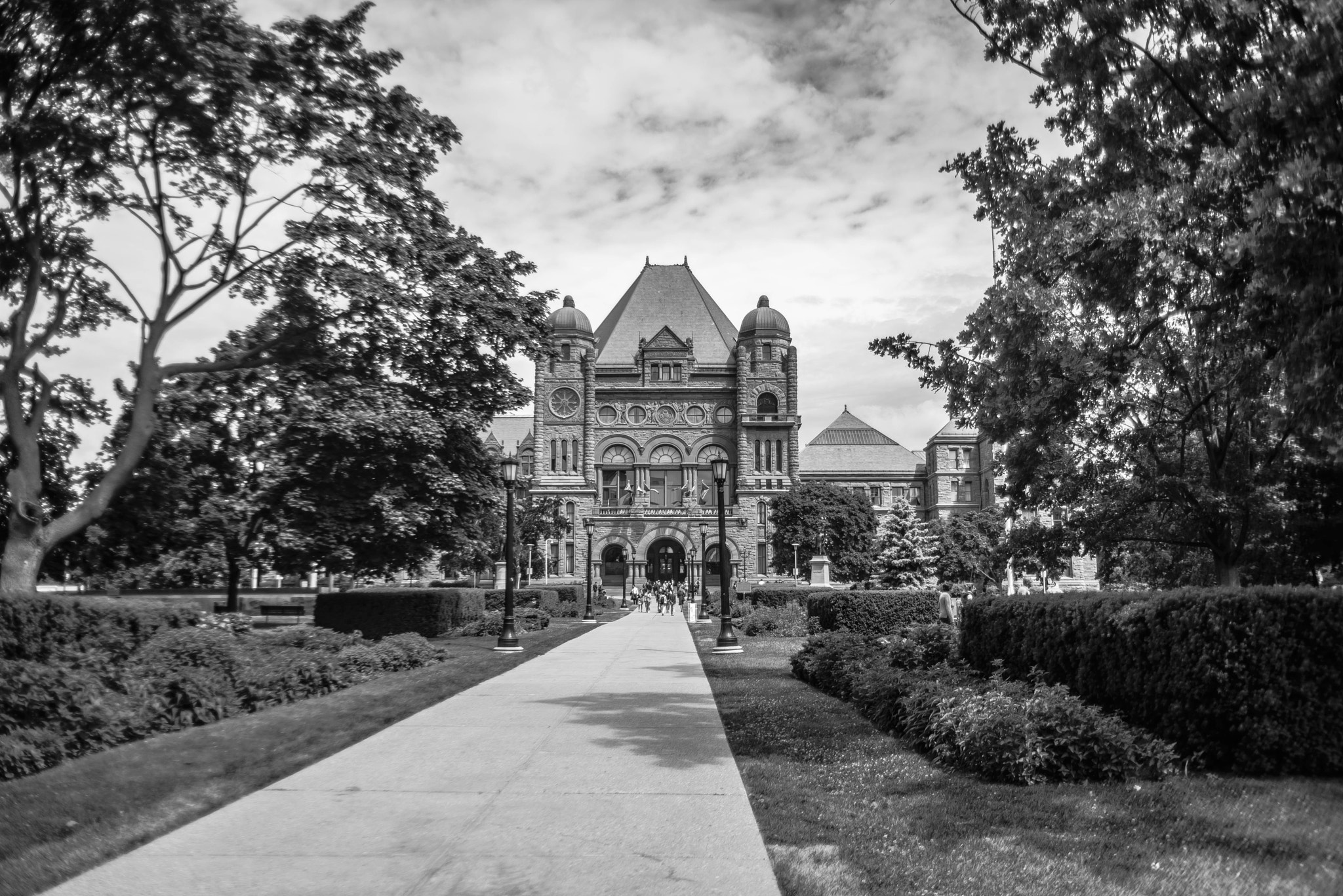 Nikon AF-S Nikkor 28-70mm F2.8 ED-IF sample photo. Ontario legislature photography