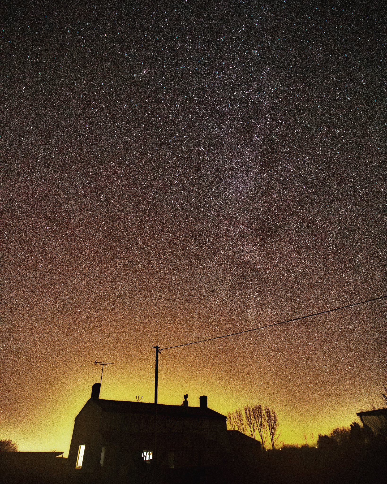 Canon EF-S 10-18mm F4.5–5.6 IS STM sample photo. The house and the milky way photography