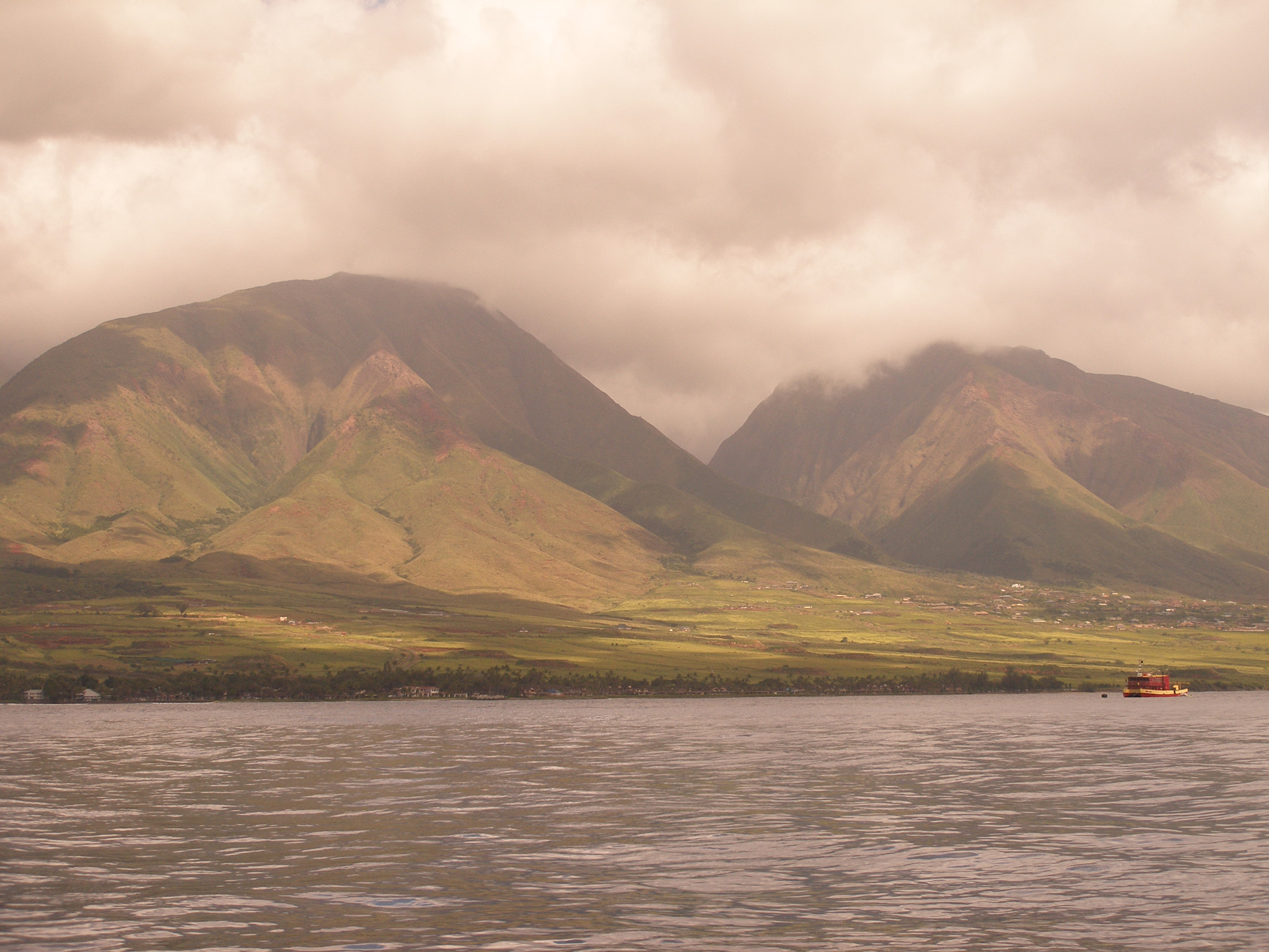 Olympus C70Z,C7000Z sample photo. Lahaina photography